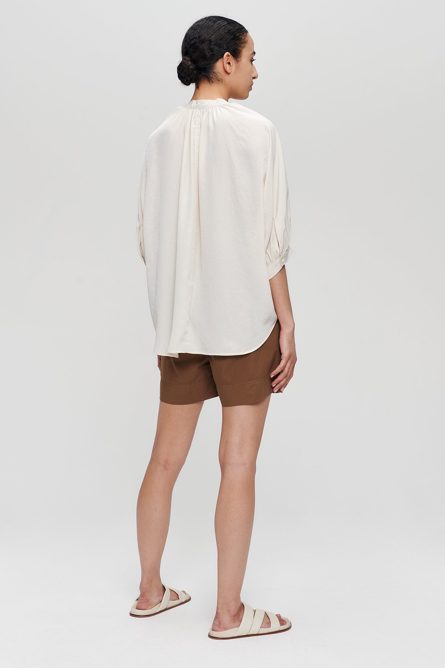 SILKY DRAPE TOP OFF WHITE 3