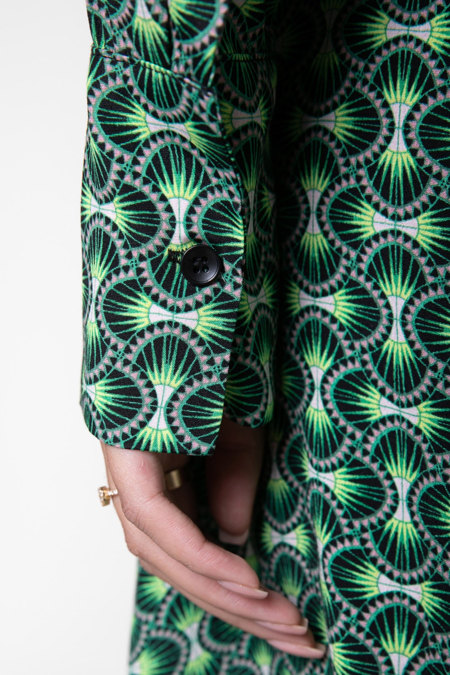 LEA GRAPHIC WRAP MIDI DRESS BLACK 4