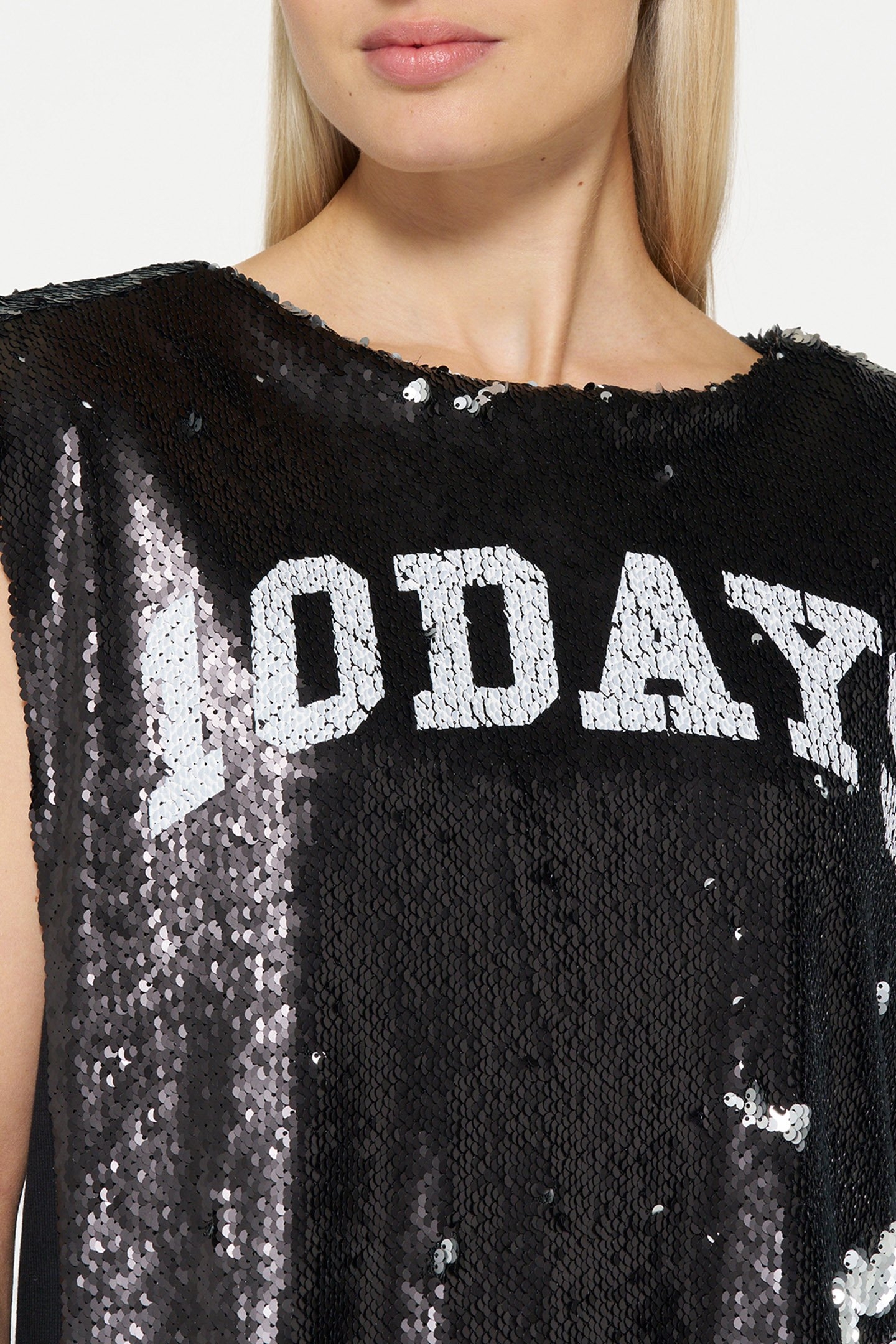 PADDED TOP SEQUINS BLACK 4