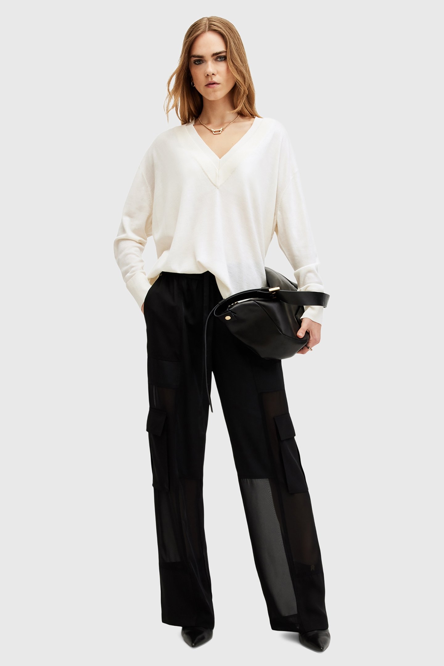 BERN V NECK CHALK WHITE 6