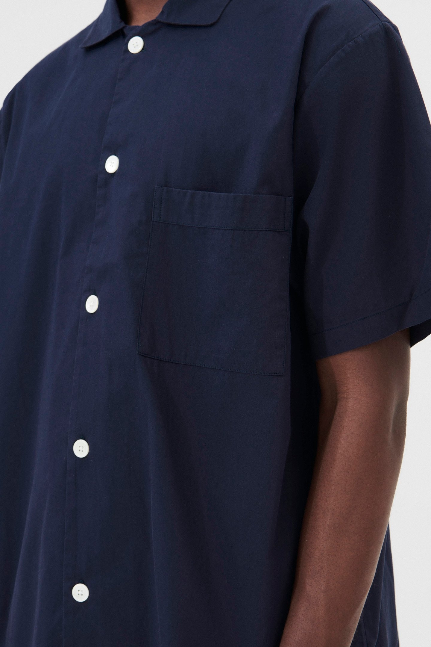 UNISEX POPLIN, SHORT SLEEVE SHIRT TRUE NAVY 1