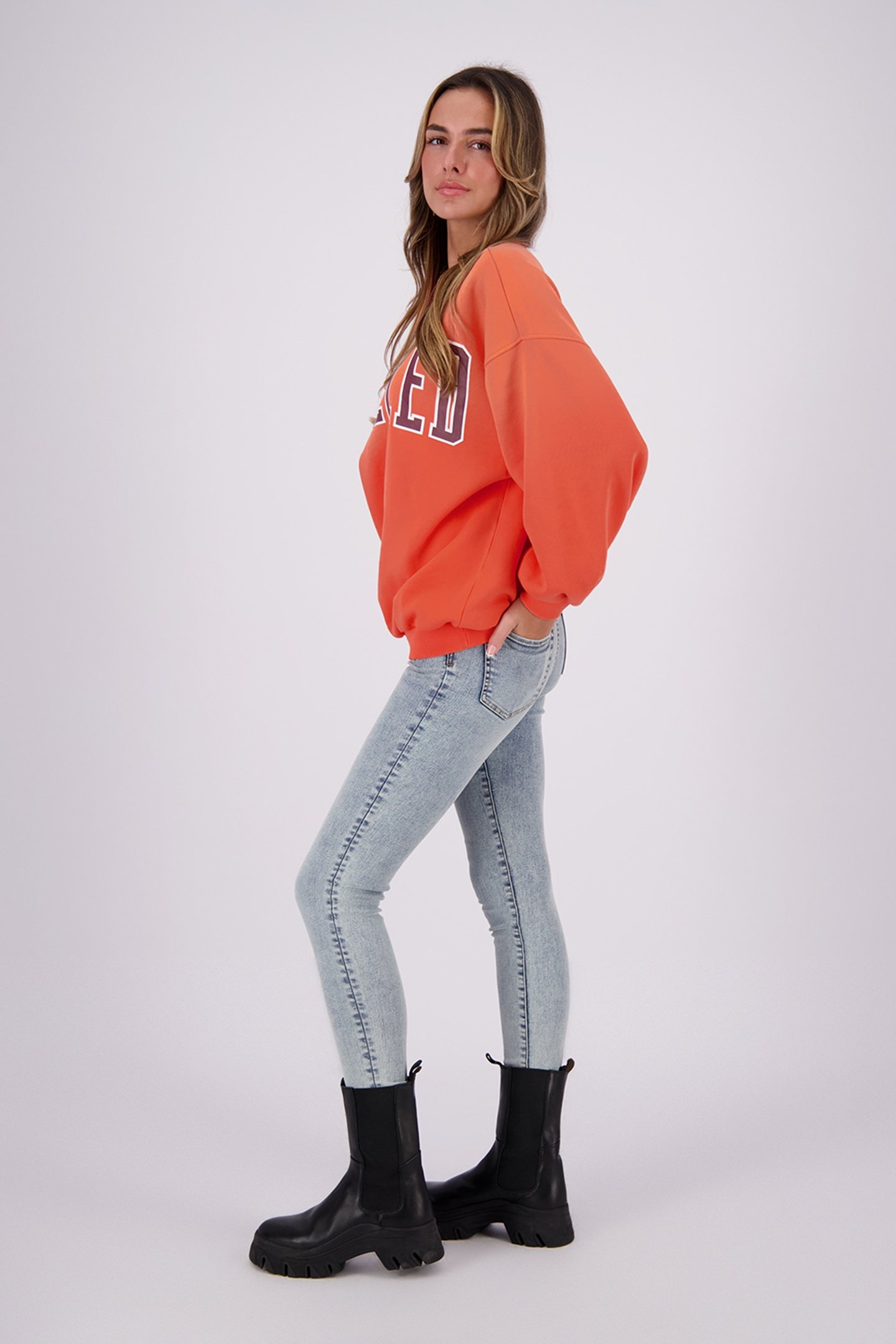 BLOSSOM LIGHT BLUE STONE 7