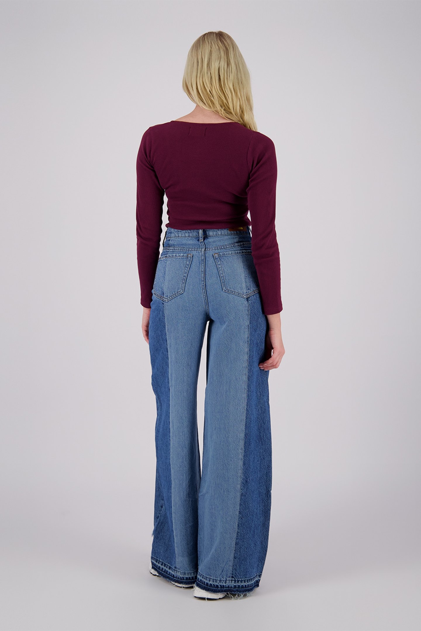 CENOTE TWOTONE LIGHT BLUE STONE 2