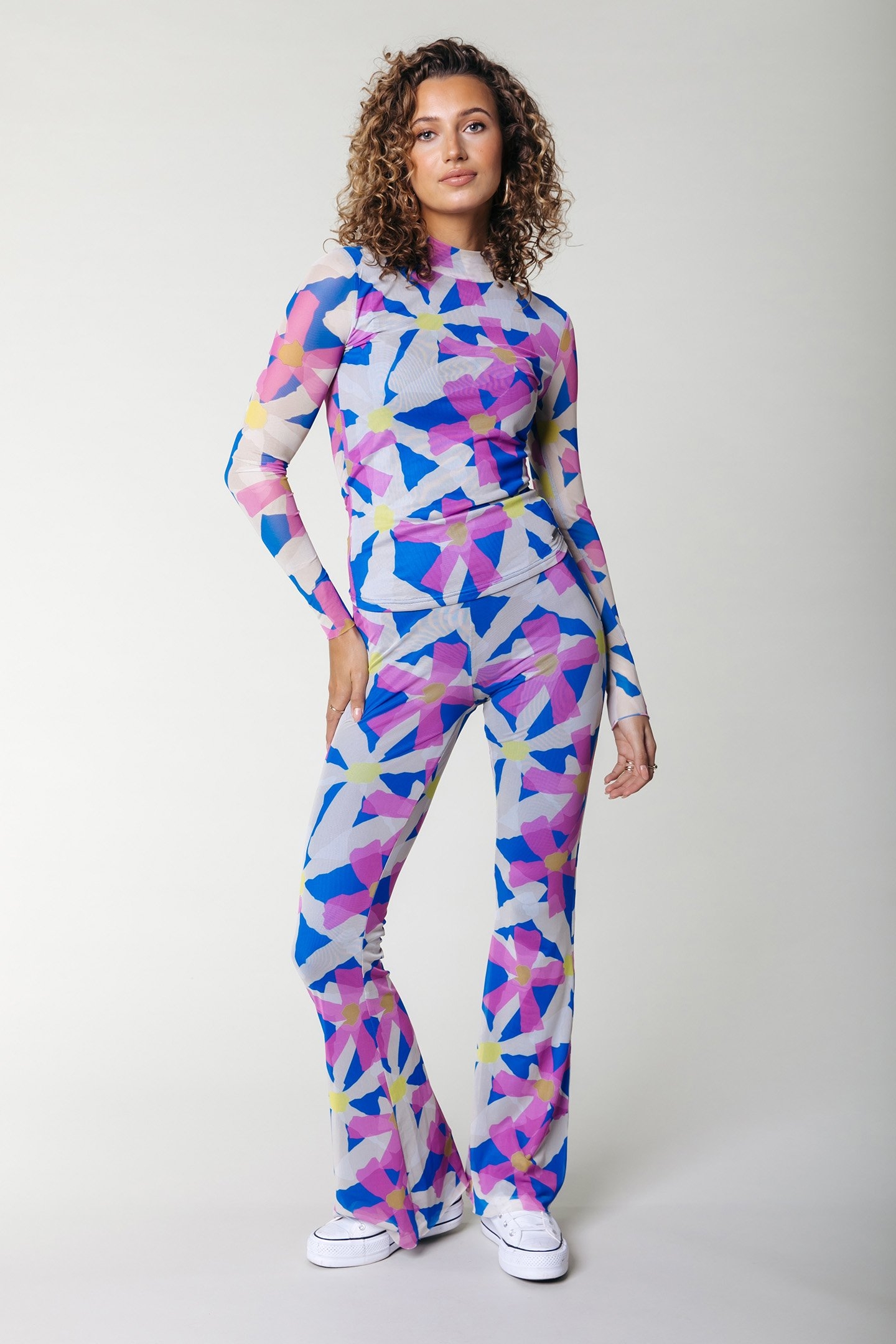 BIG FLOWER MESH EXTRA FLARE PANTS MULTICOLOR 1