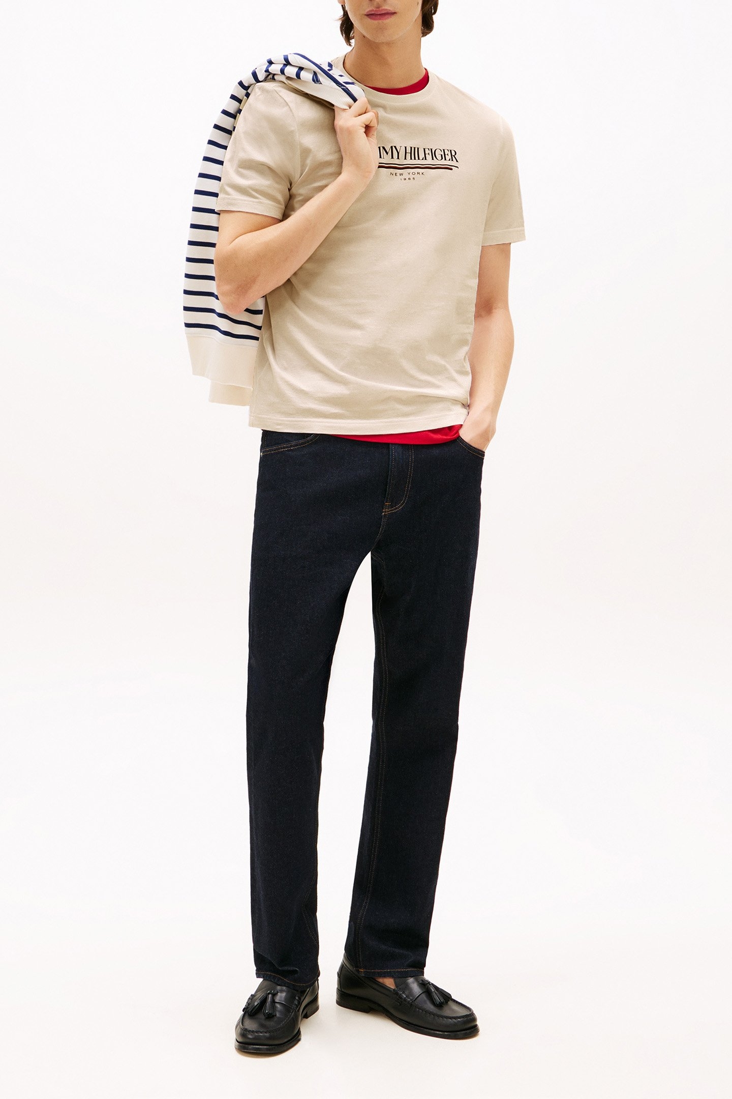 BRAND LOVE HILFIGER NEWSPRINT STANDARD FIT T-SHIRT, BEIGE 4