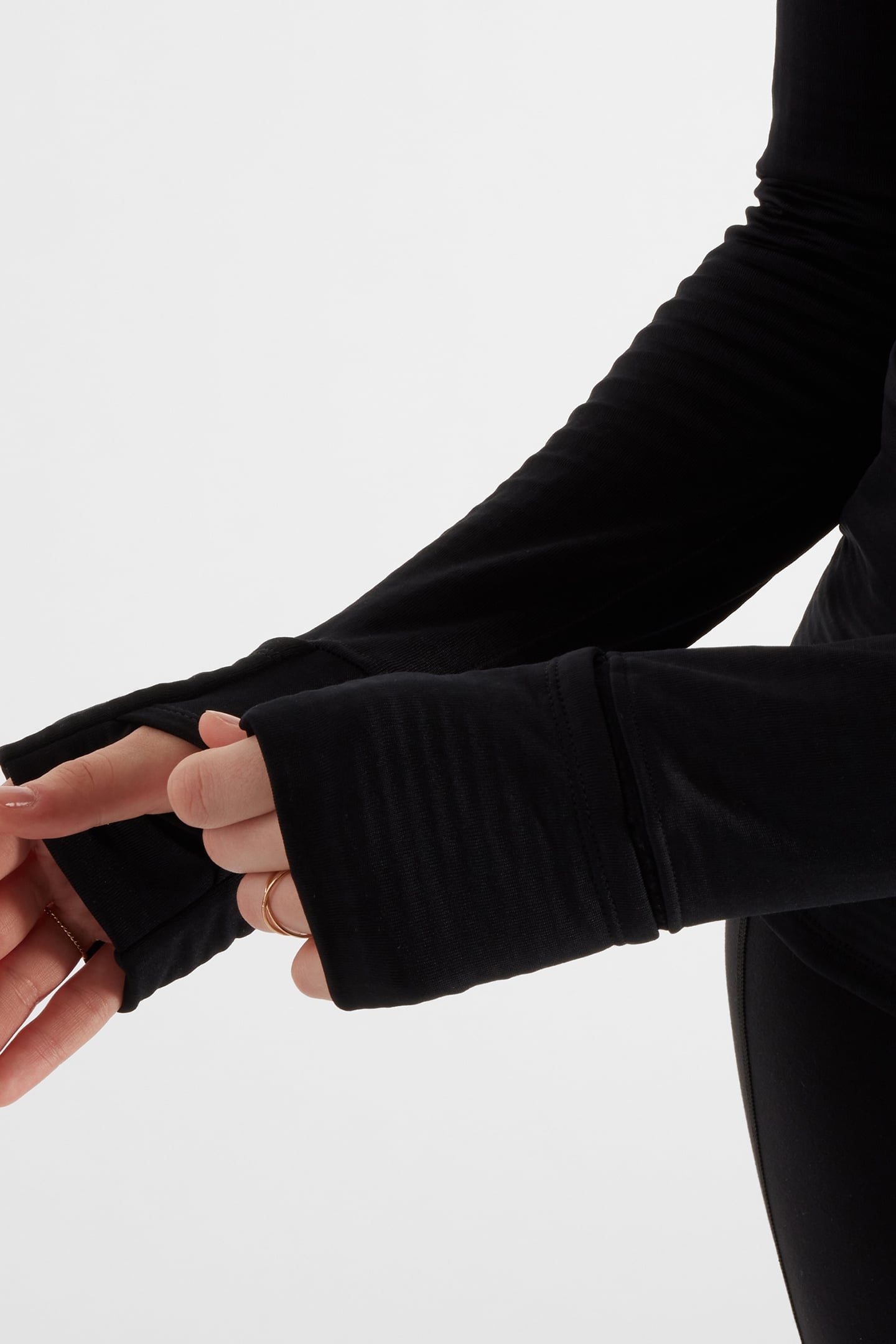 ATHLETICS HEAT GRID 1/2 ZIP TOP IN BLACK (BK) 7