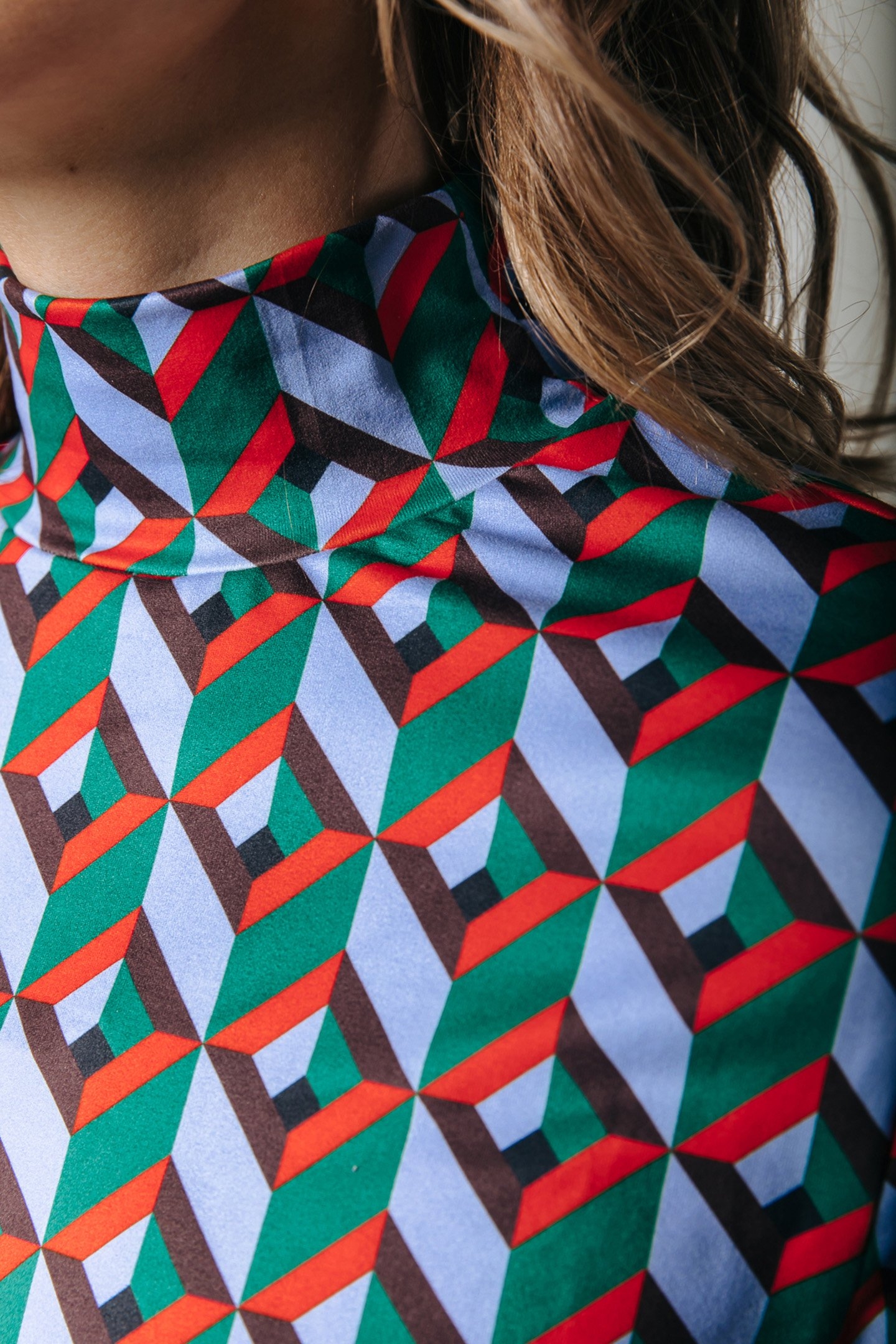 NEYO GRAPHIC PEACHED TURTLENECK TOP MULTICOLOR 3