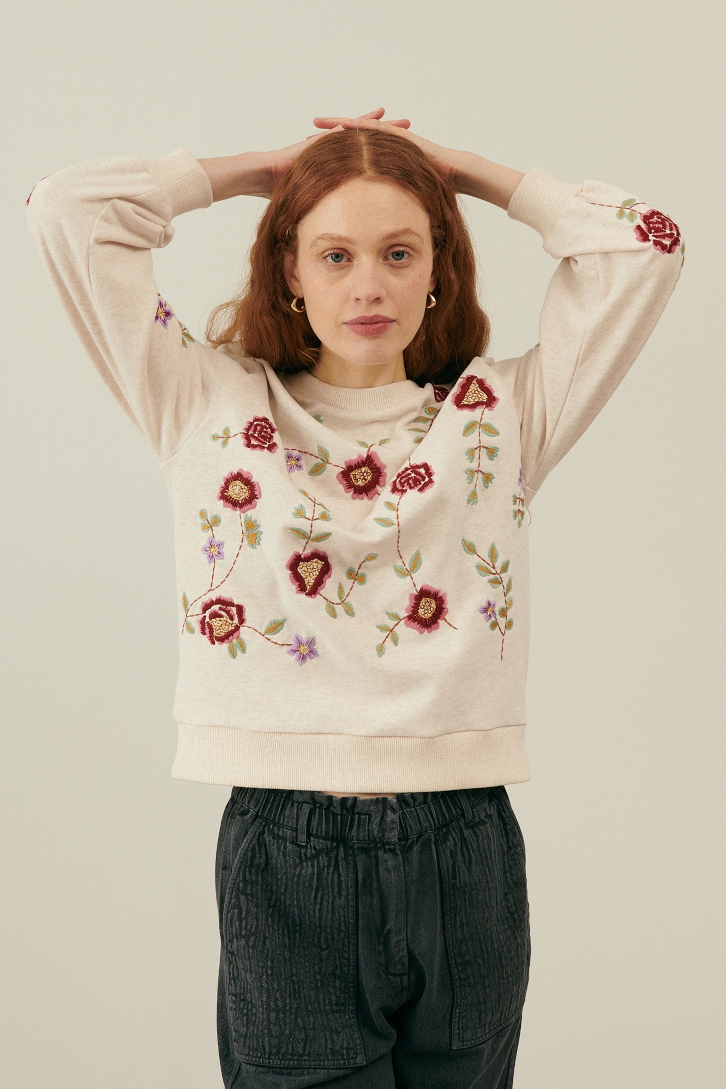 SWEATSHIRT PETRA FLOWER EMBROIDERY 1