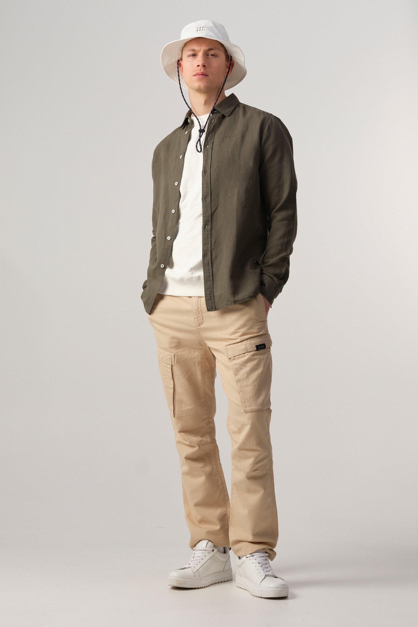 CRAIG T-SHIRT COCONUT MILK 4