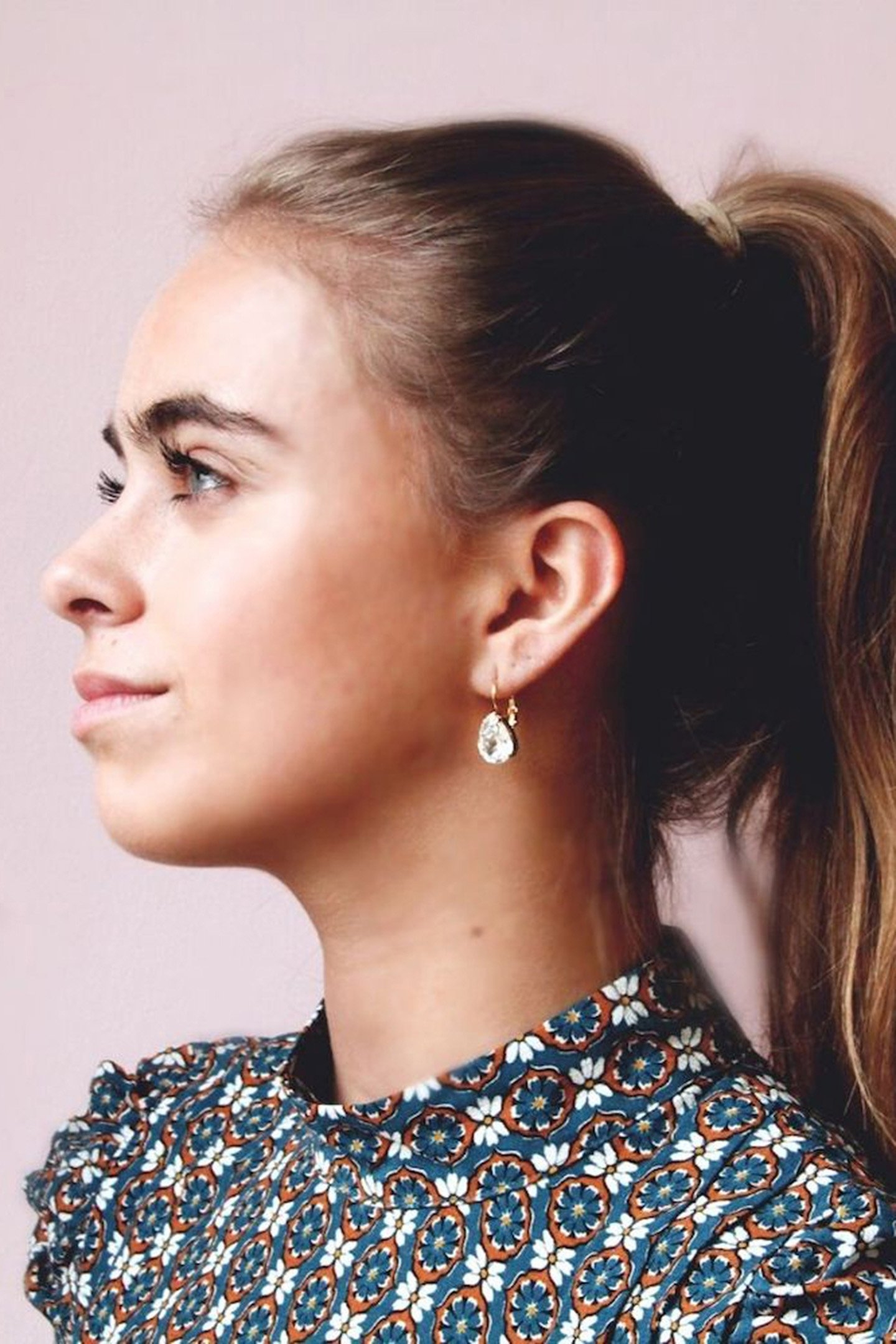 LACRIMA CRYSTAL EARHANGERS 2