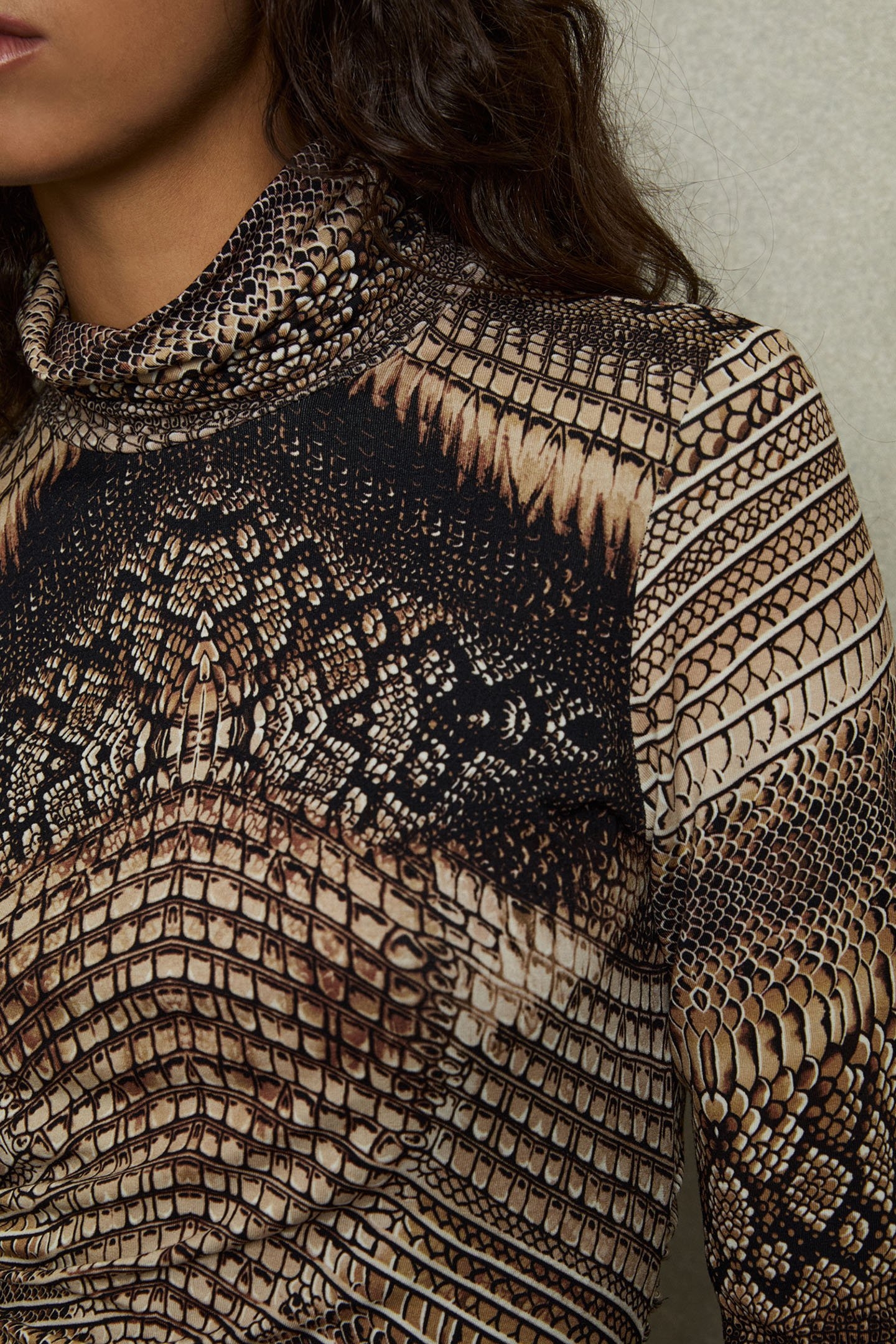 NAOMI SNAKE PRINT TOP BROWN 4