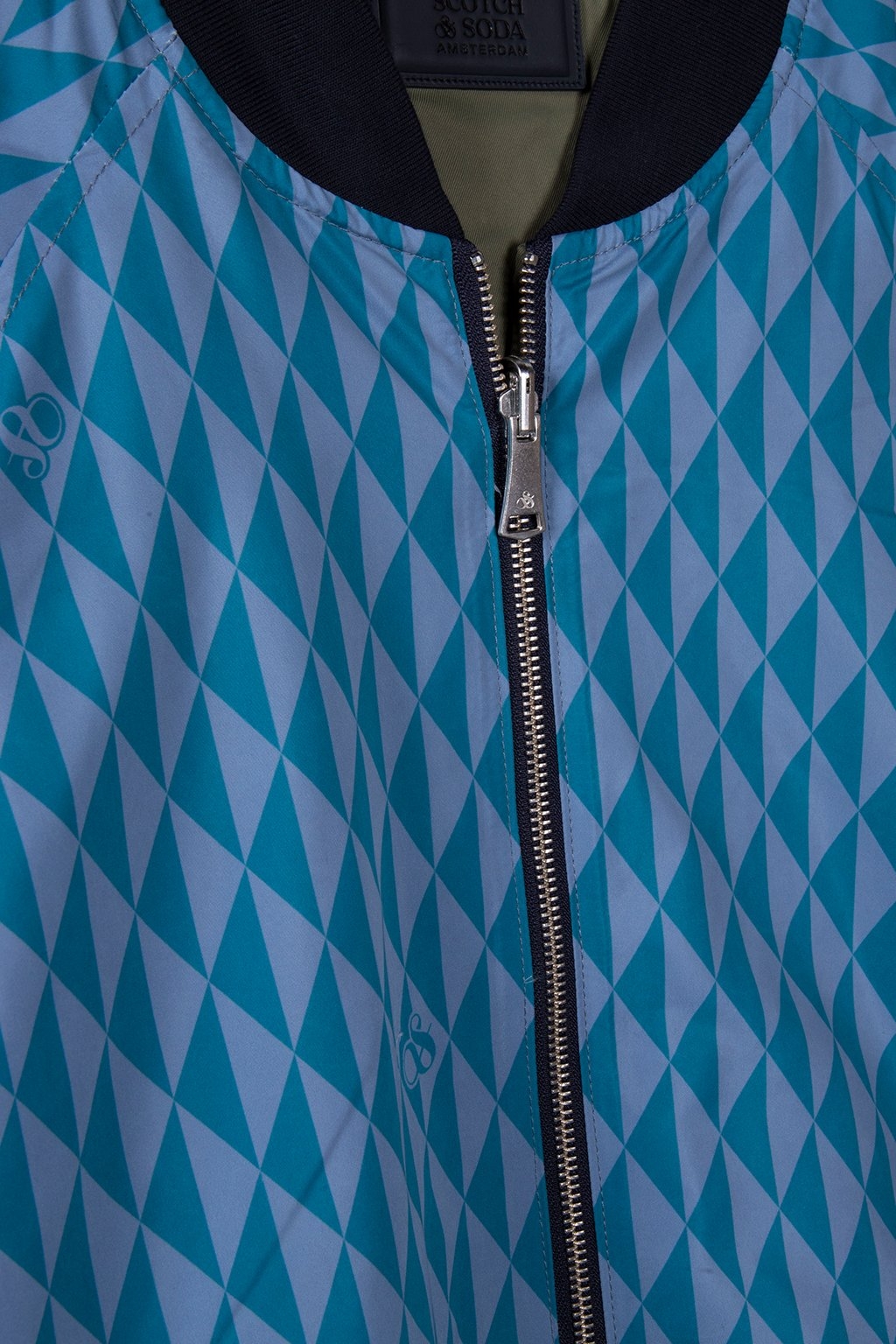 REVERSIBLE NYLON BOMBER JACKET NIGHT 4