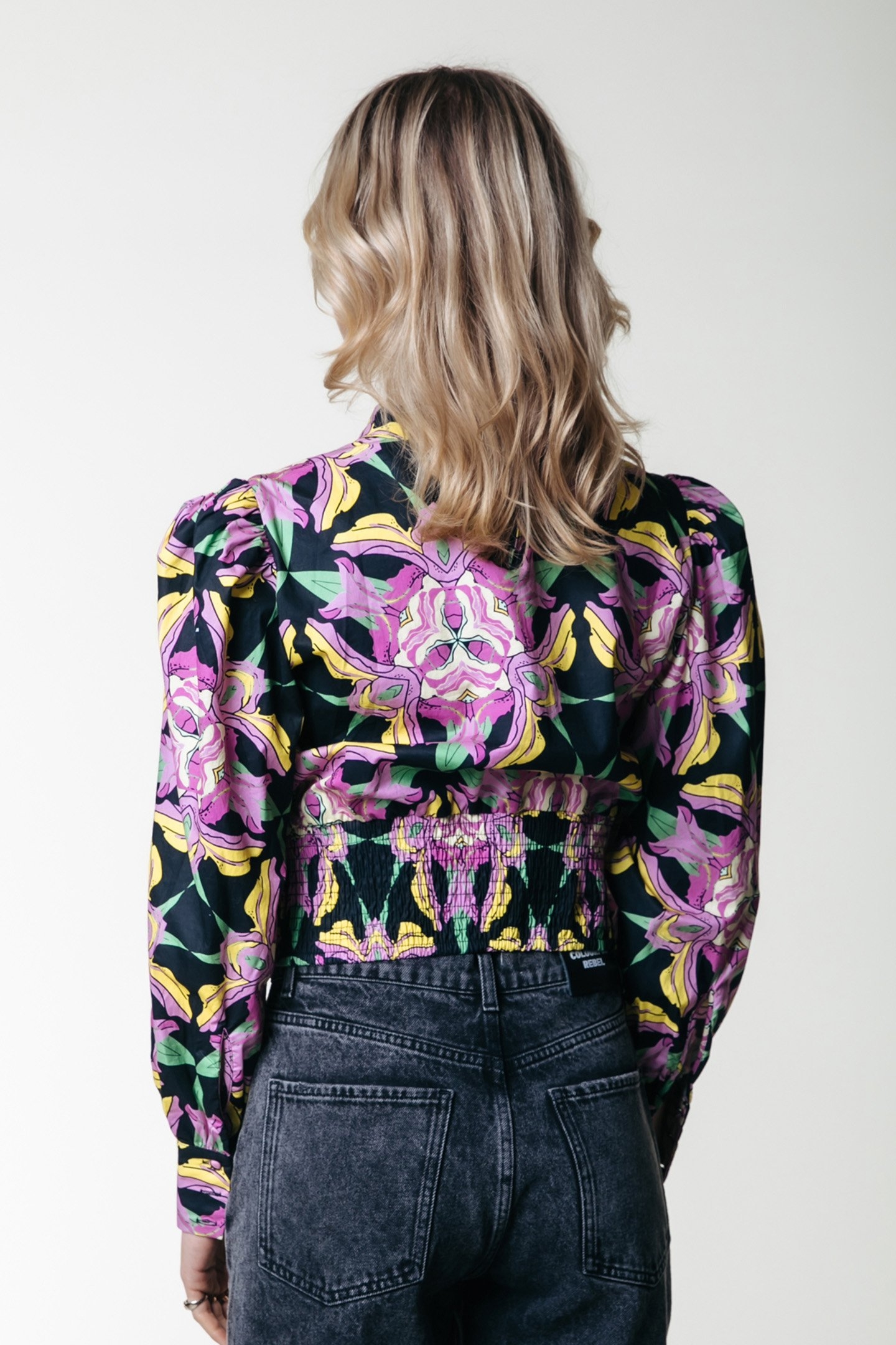 CHAYA GRAPHIC FLOWER PUFF SLEEVE CROPPED TOP CANDY PINK 2