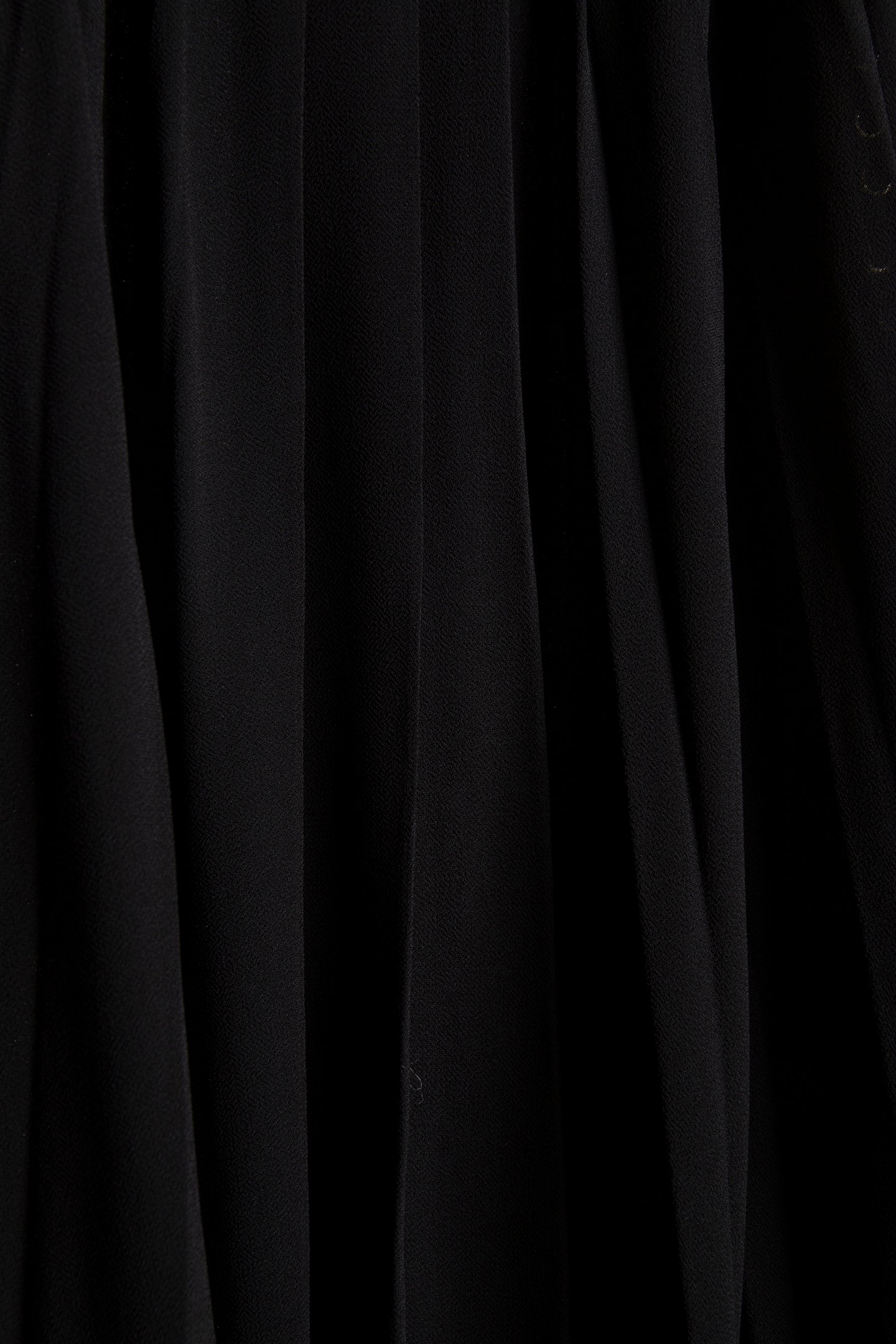 PLEATED CHAIN MIDI DRESS BLACK 4