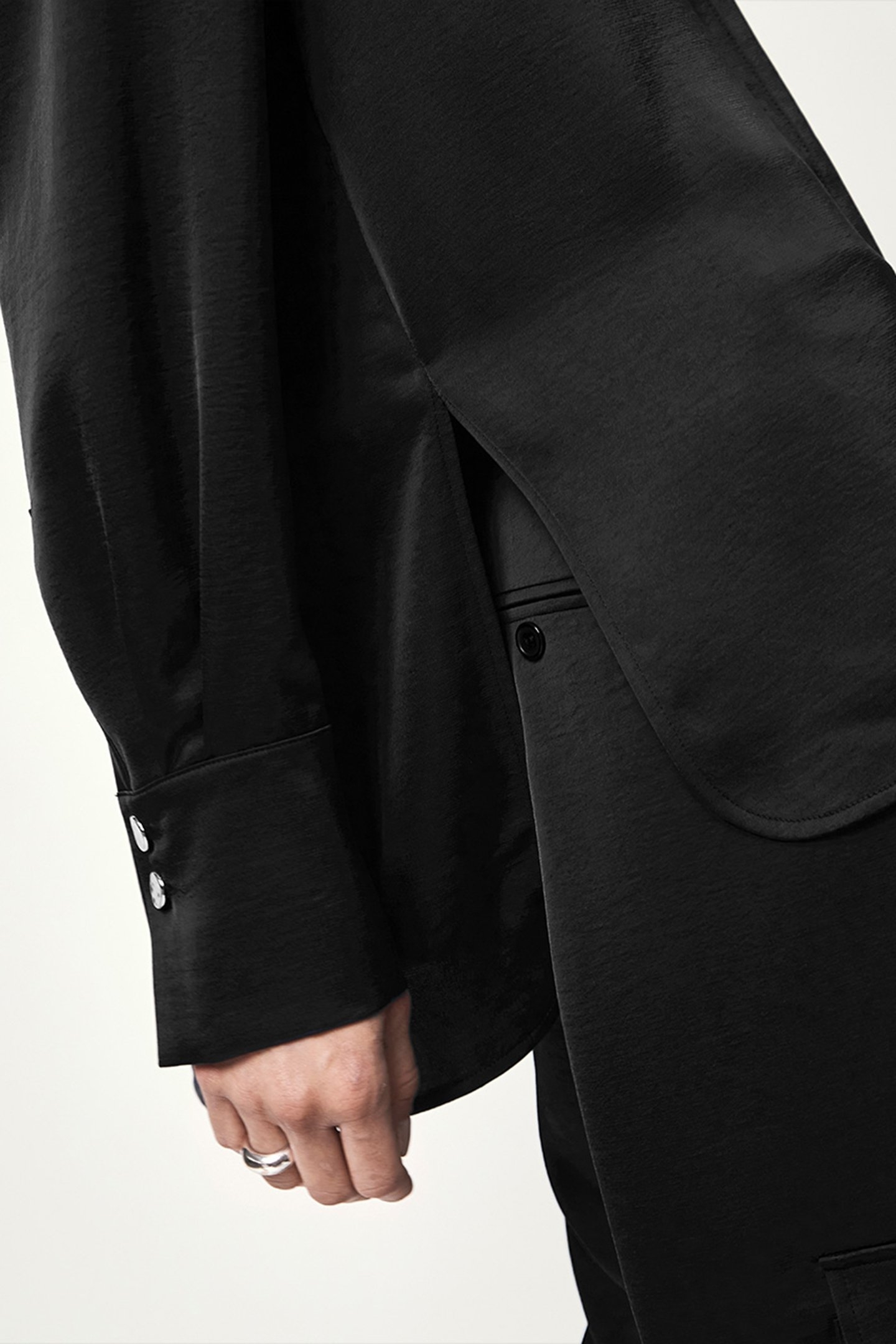 LOUDA SATIN LONG SHIRT RAVEN 6