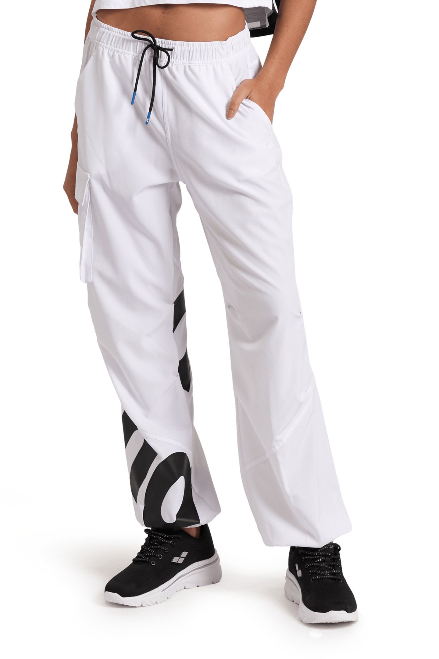 WOMEN'S ARENA LOGO CARGO PANT WHITE-BLACK 1