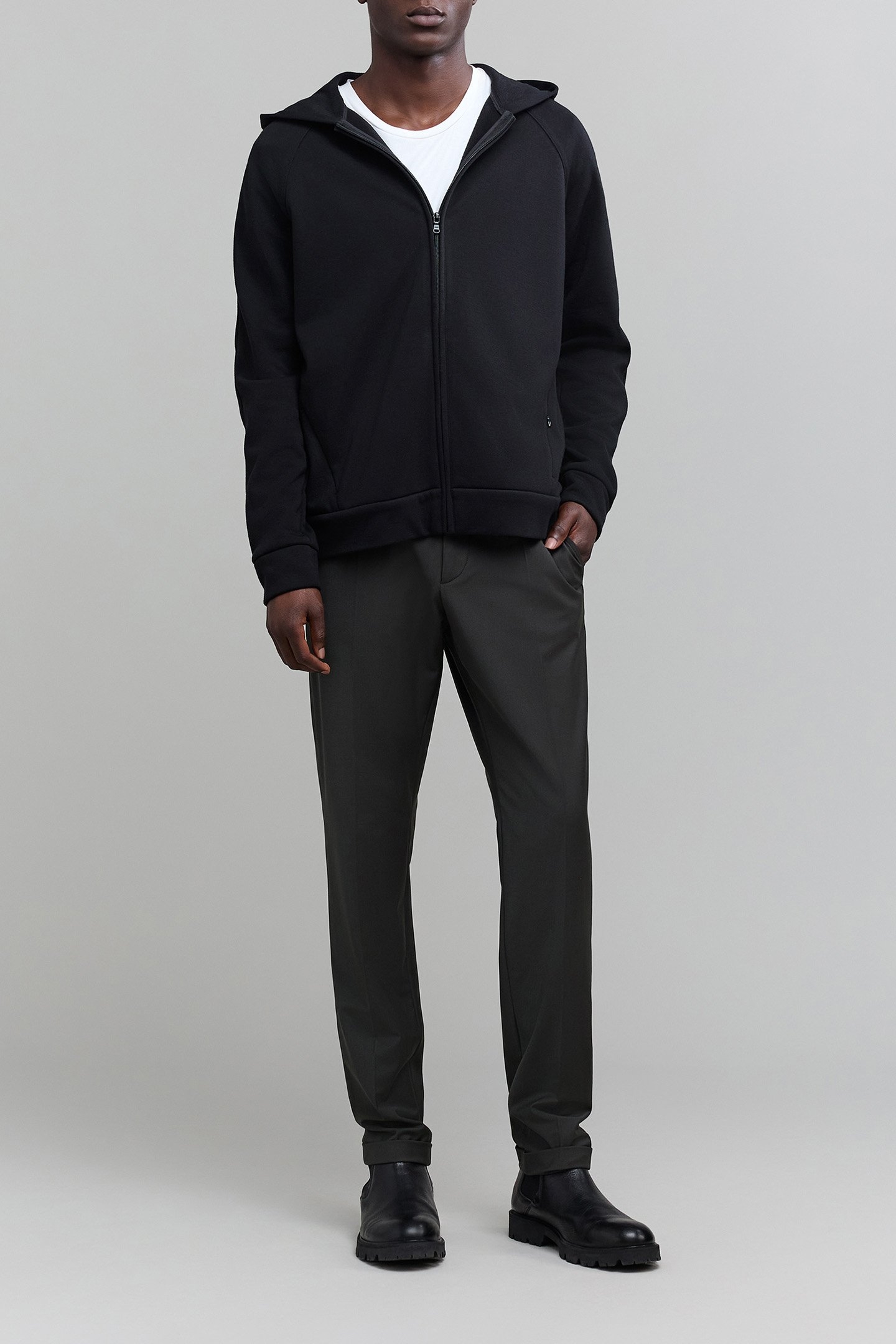 BLACK ZIPPED WATERPROOF BREATHABLE CARDIGAN 2