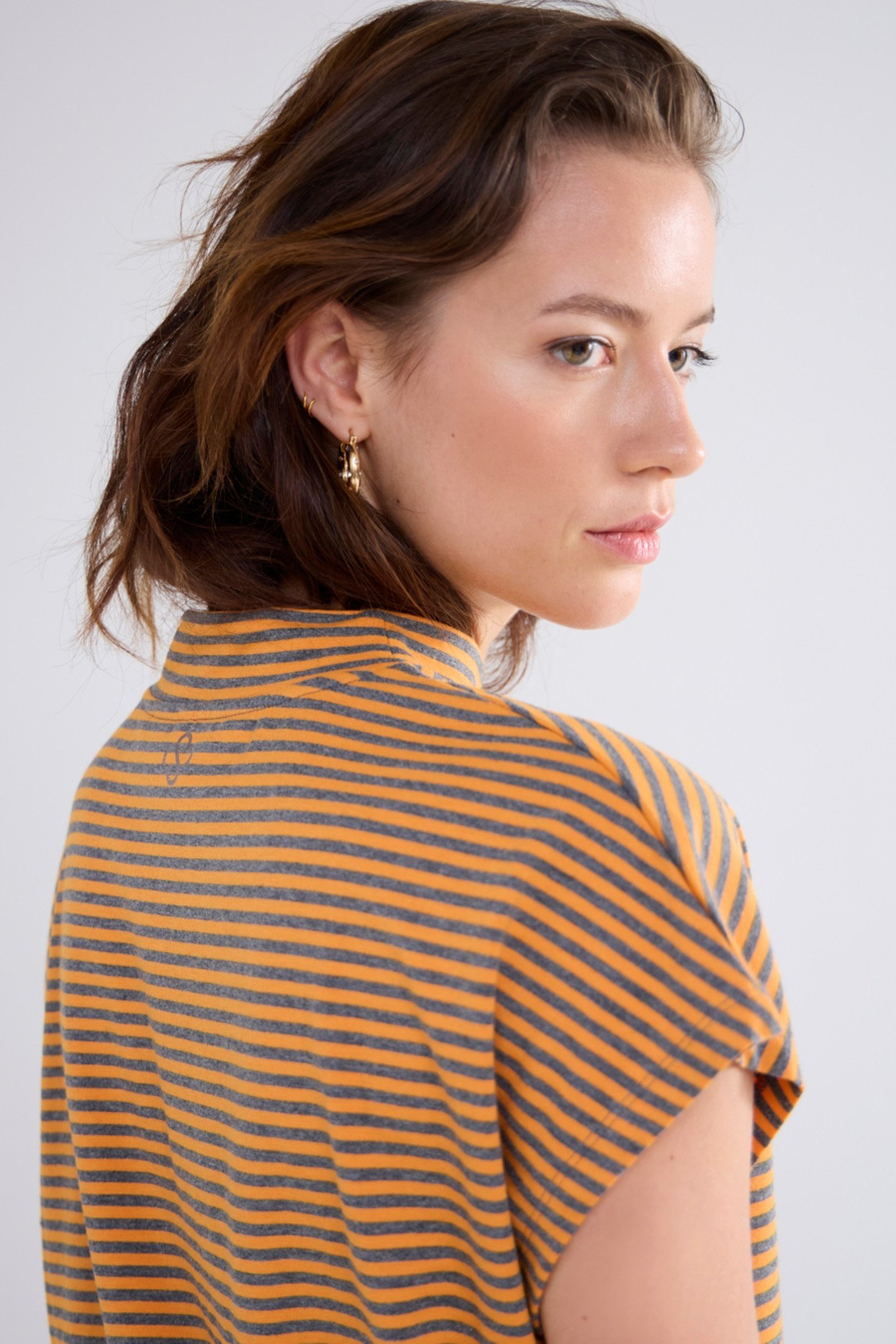 MOCK NECK TOP FINE STRIPE REDS 5