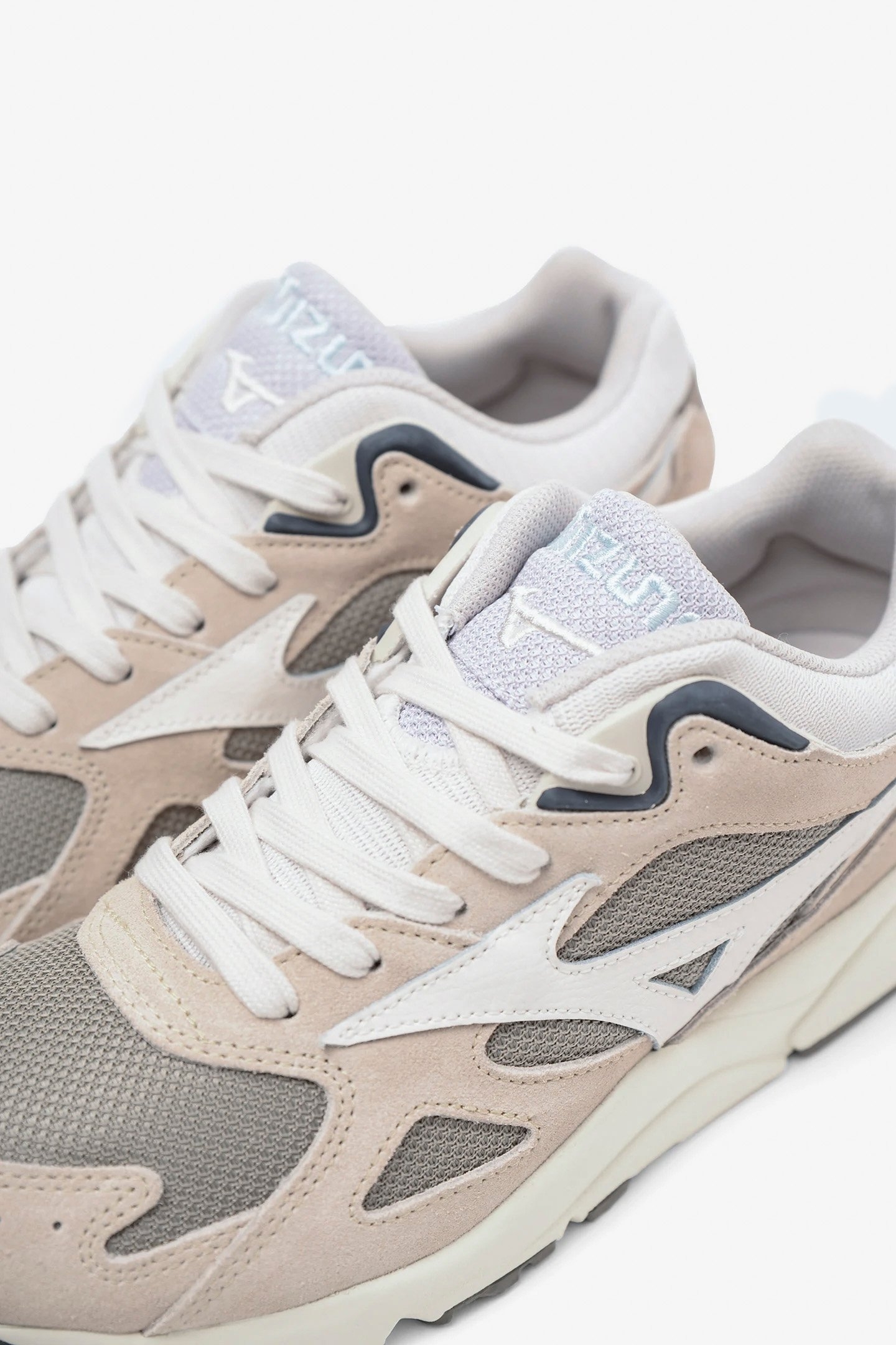 UNISEX SHOE SKY MEDAL VINTAGE KHAKI/WHITE SAND/THISTLE 4