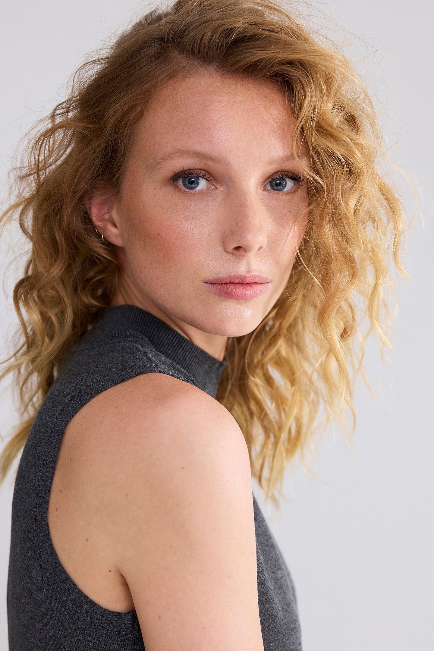 SLEEVELESS TOP SOFT VISCOSE POLYAMIDE KNIT GREYS 6