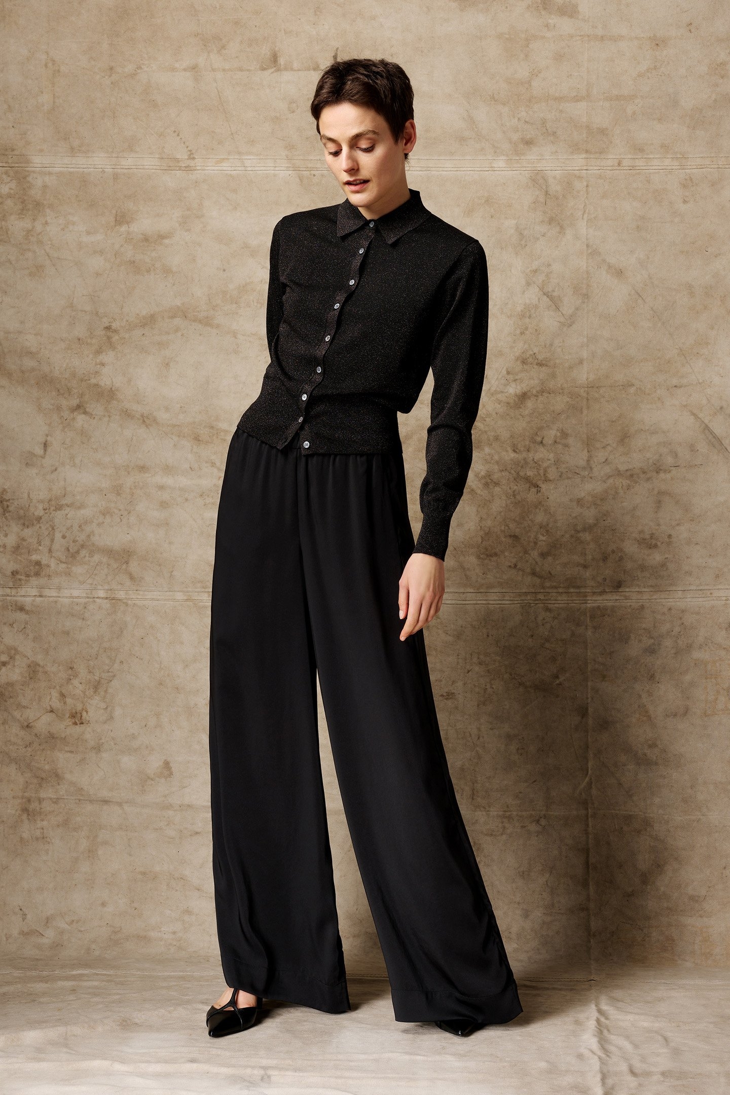 SOFT VISCOSE MIX FITTED CARDI BLACK 5