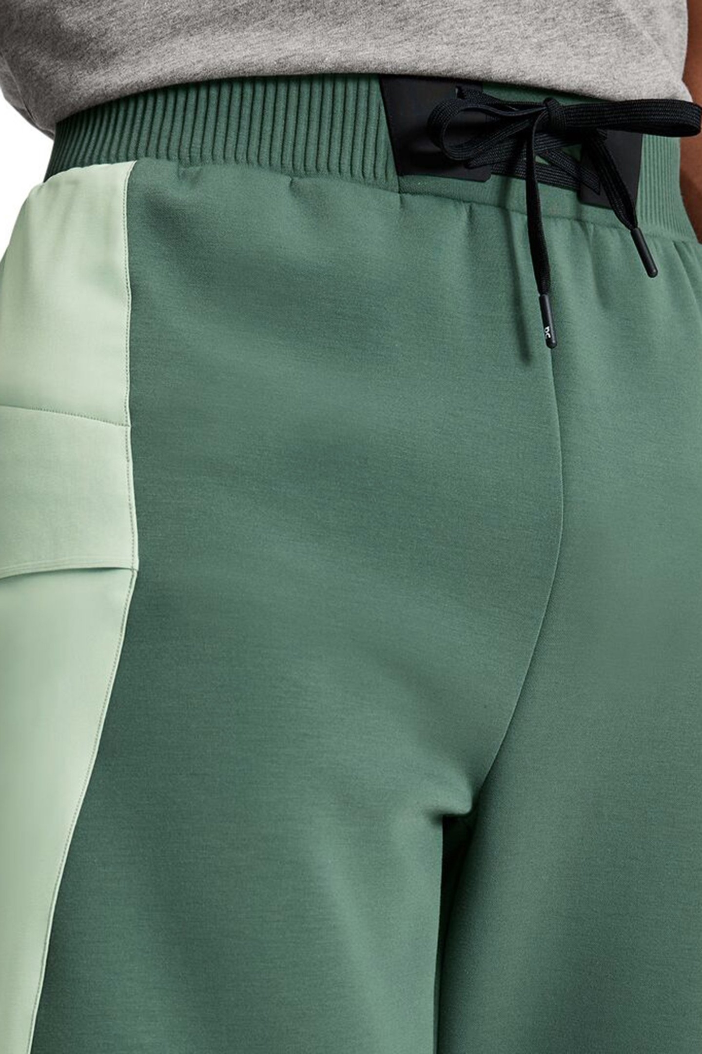 MOVEMENT SHORTS 1 IVY MOSS 6