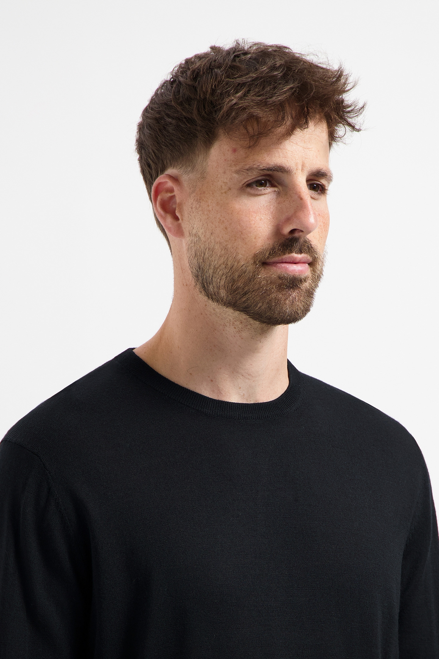 CREW NECK 100% MERINO BASALT BLACK 5