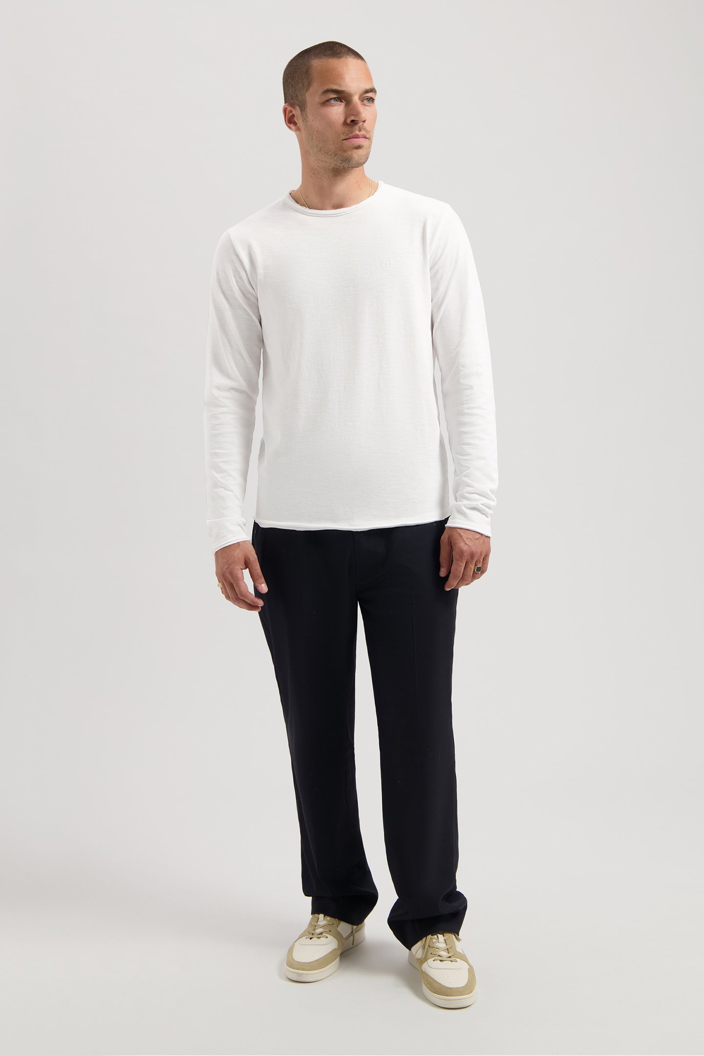 DS_NEWMAN CREWNECK WHITE 3