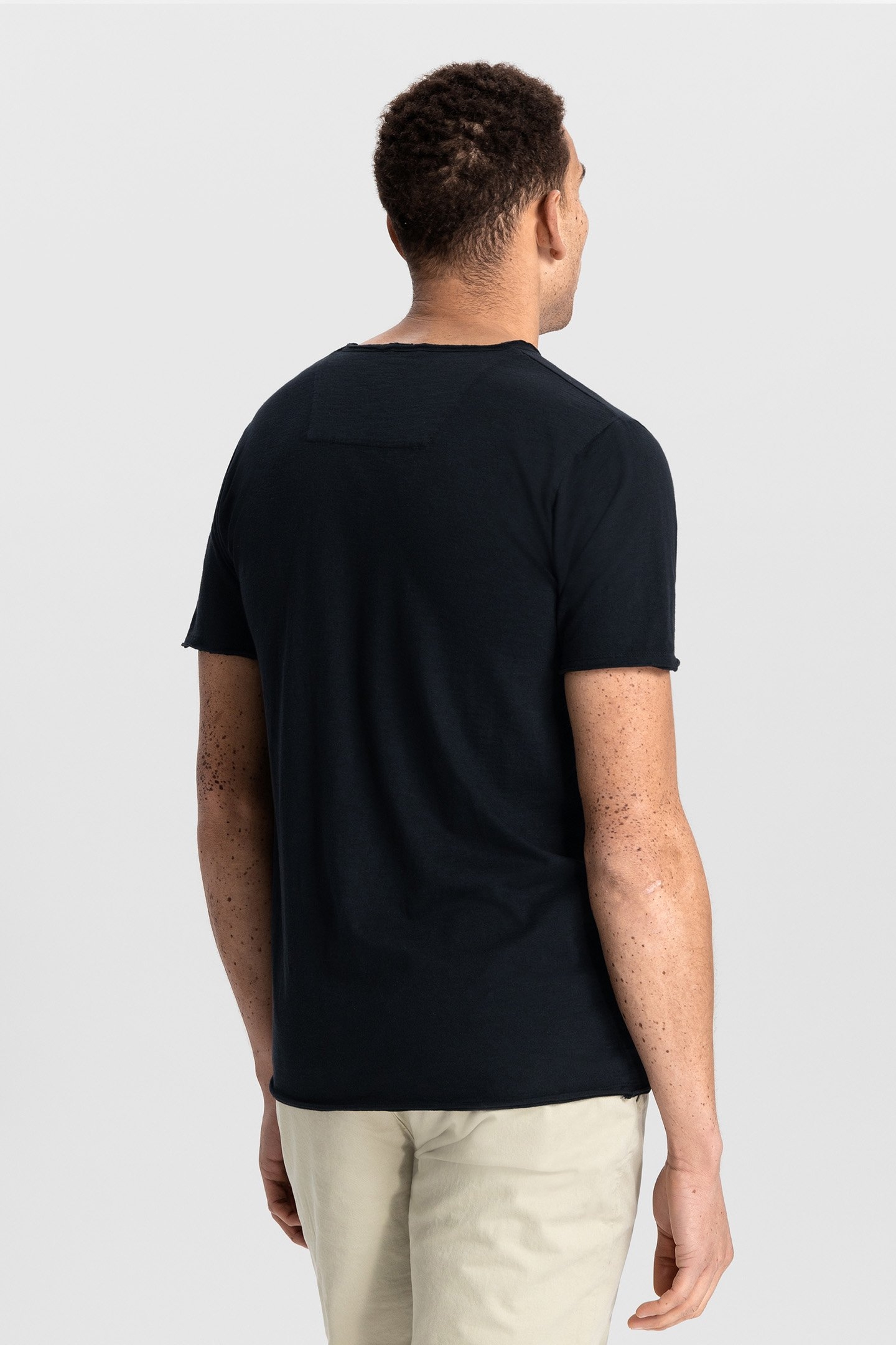 DS_MC QUEEN TEE BLACK 2