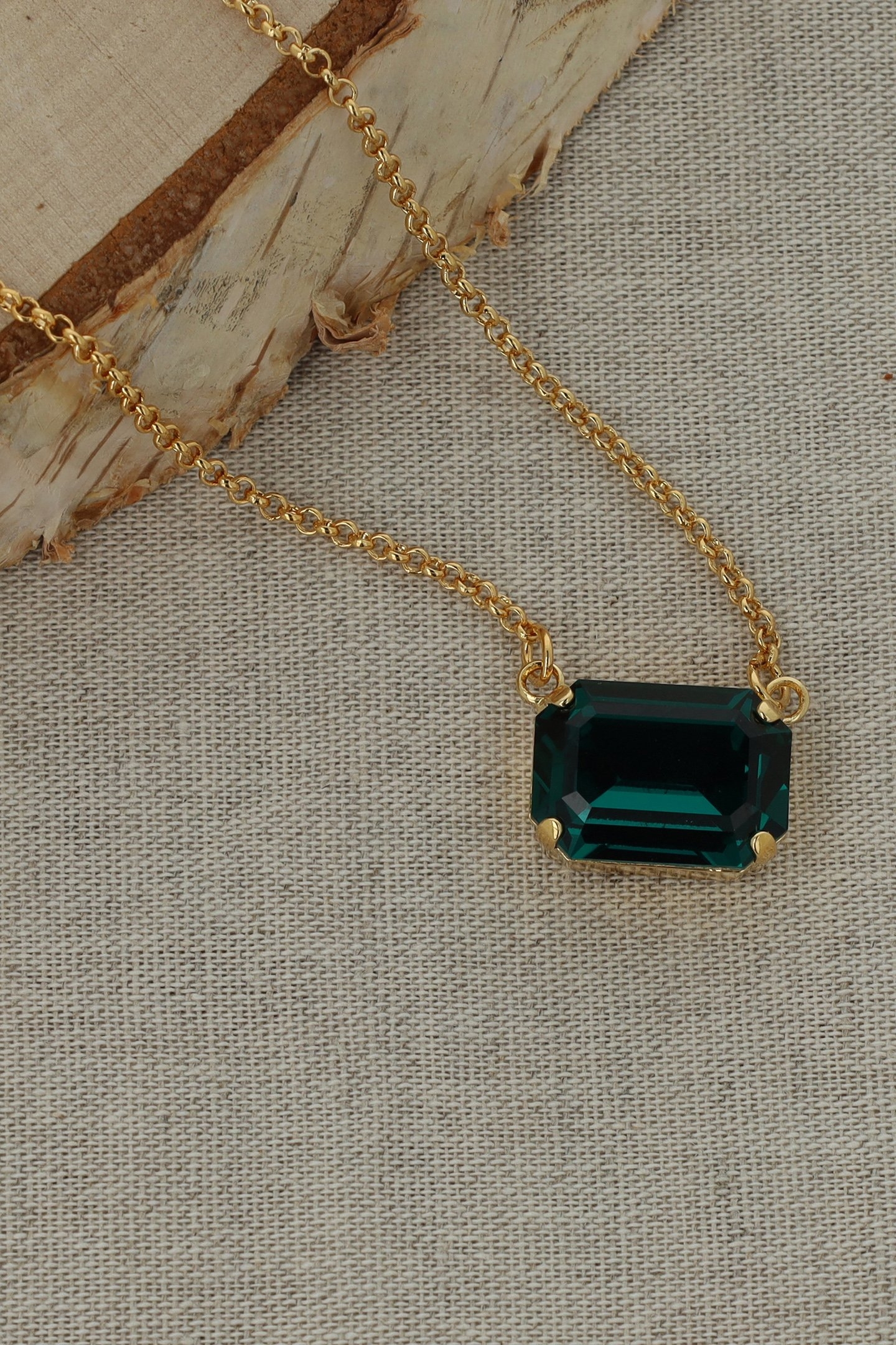 LADY DI NECKLACE EMERALD GREEN 4