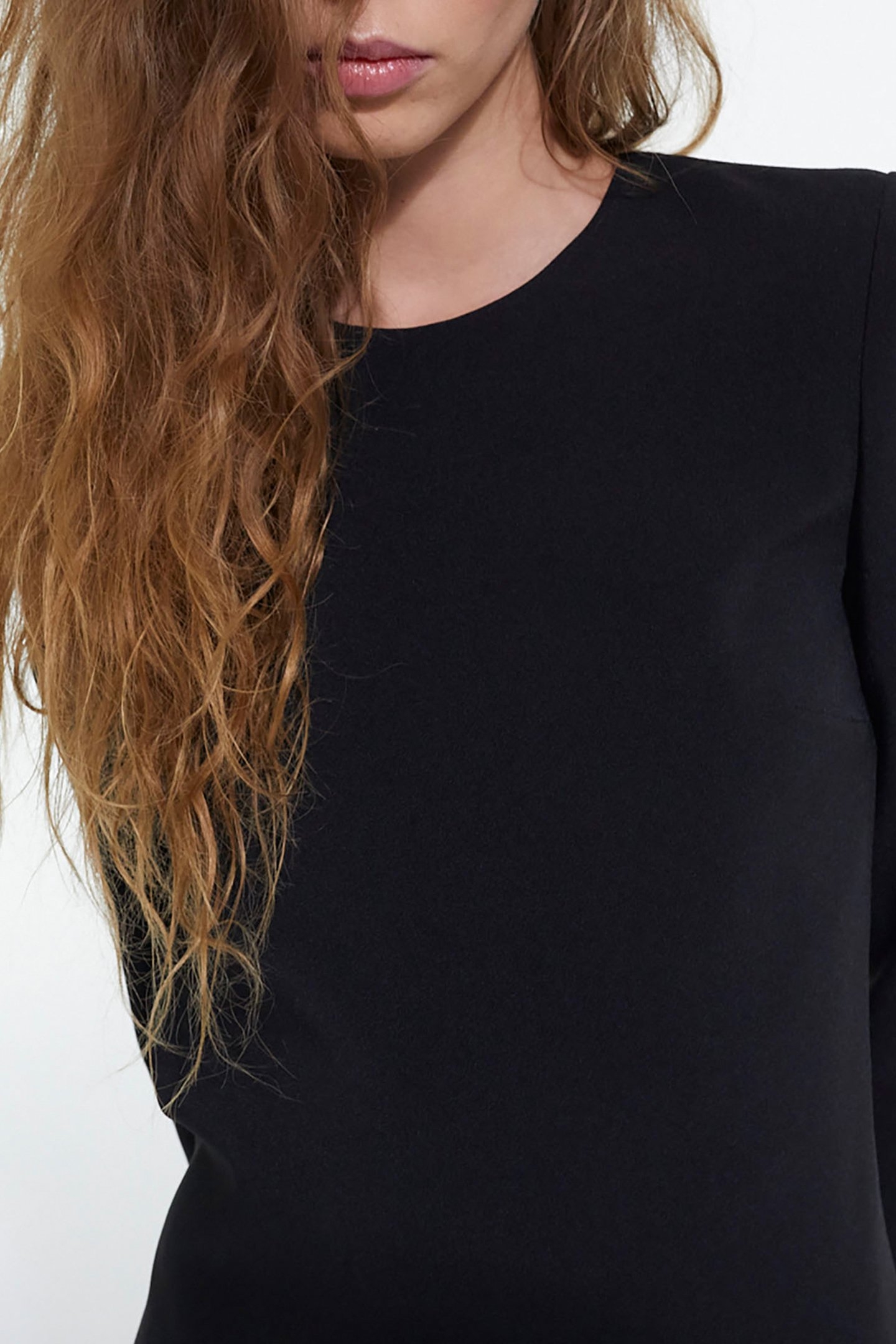 SHORT BACKLESS DRESS BLACK 5