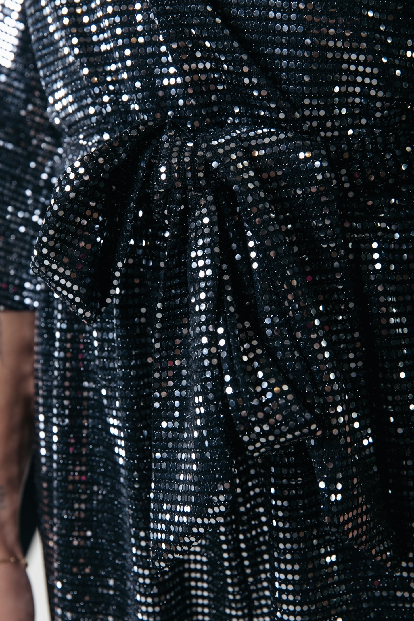 CEYLIN FOIL V-NECK JUMPSUIT SILVER GREY 5