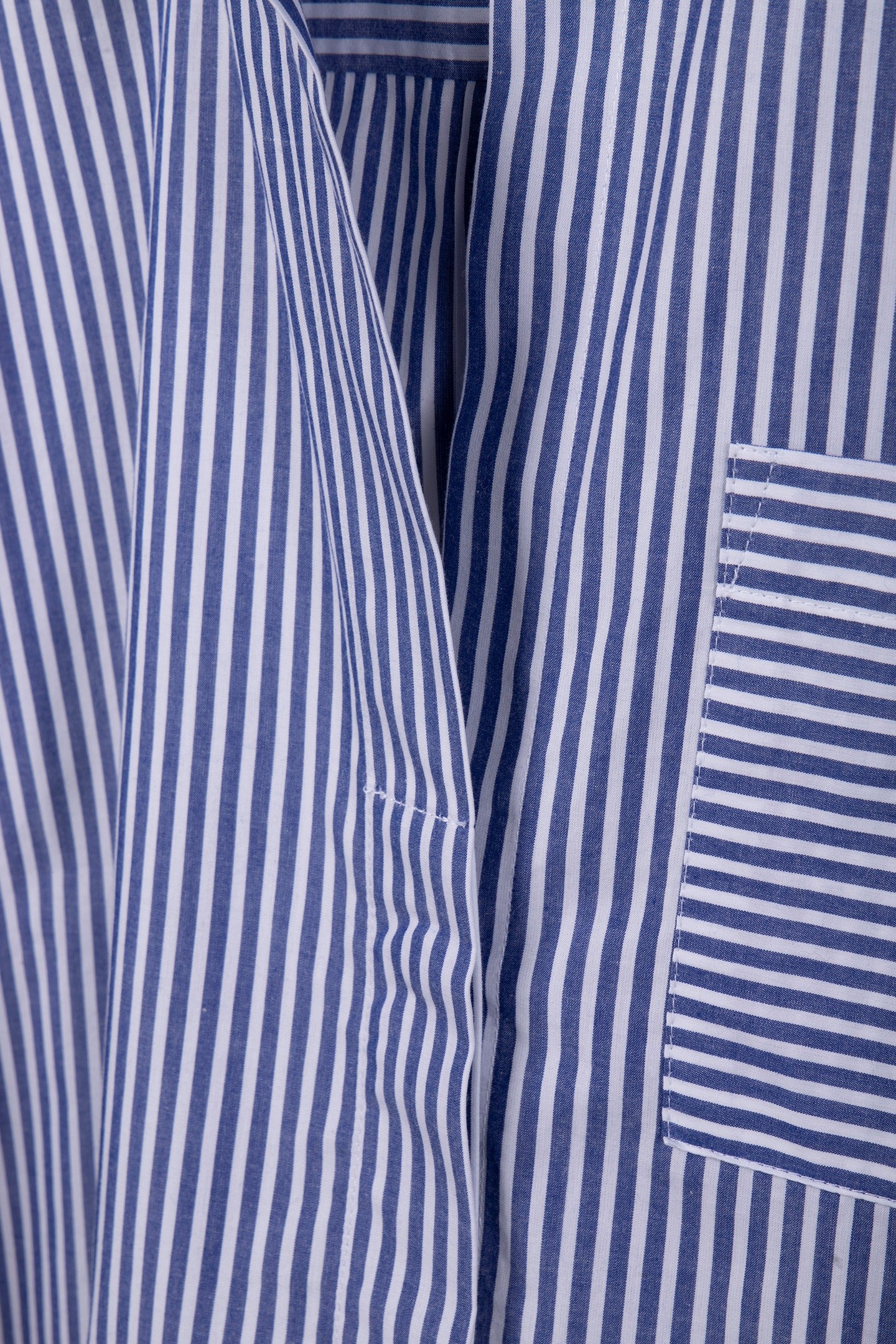 STRIPE POPOVER BUTTON THROUGH BLUE/WHT TICKING STP 4