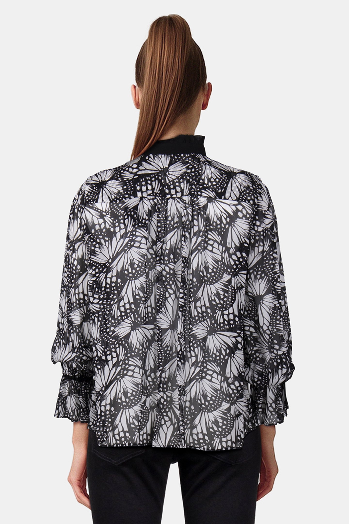 ML BUTTONED TOP WITH RUFFLE AT THE COLLAR BLACK WHITE 2