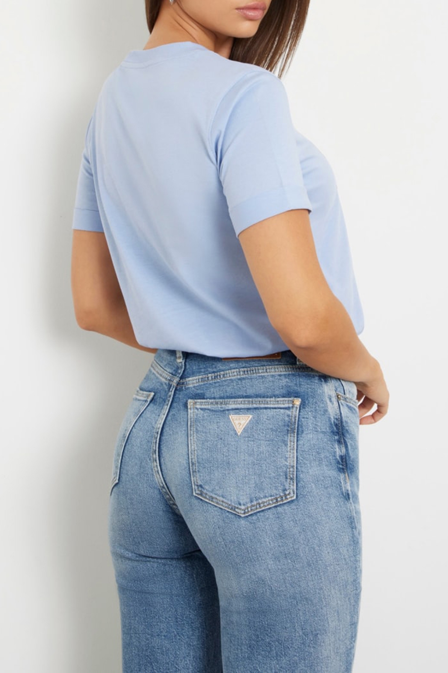 GUESS ECO SS CN GLITTERY LOGO LIGHT BLUE LUXE 2