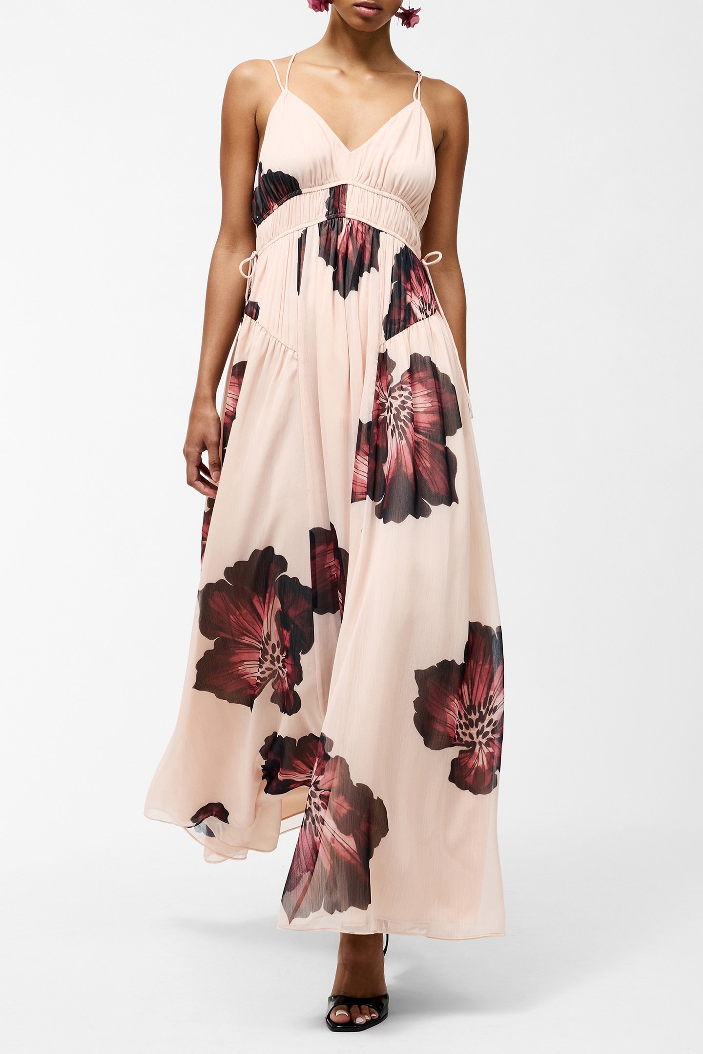 ELYSE HALLIE CRINKLE MAXI DRES BLUSH PINK FLORAL 1