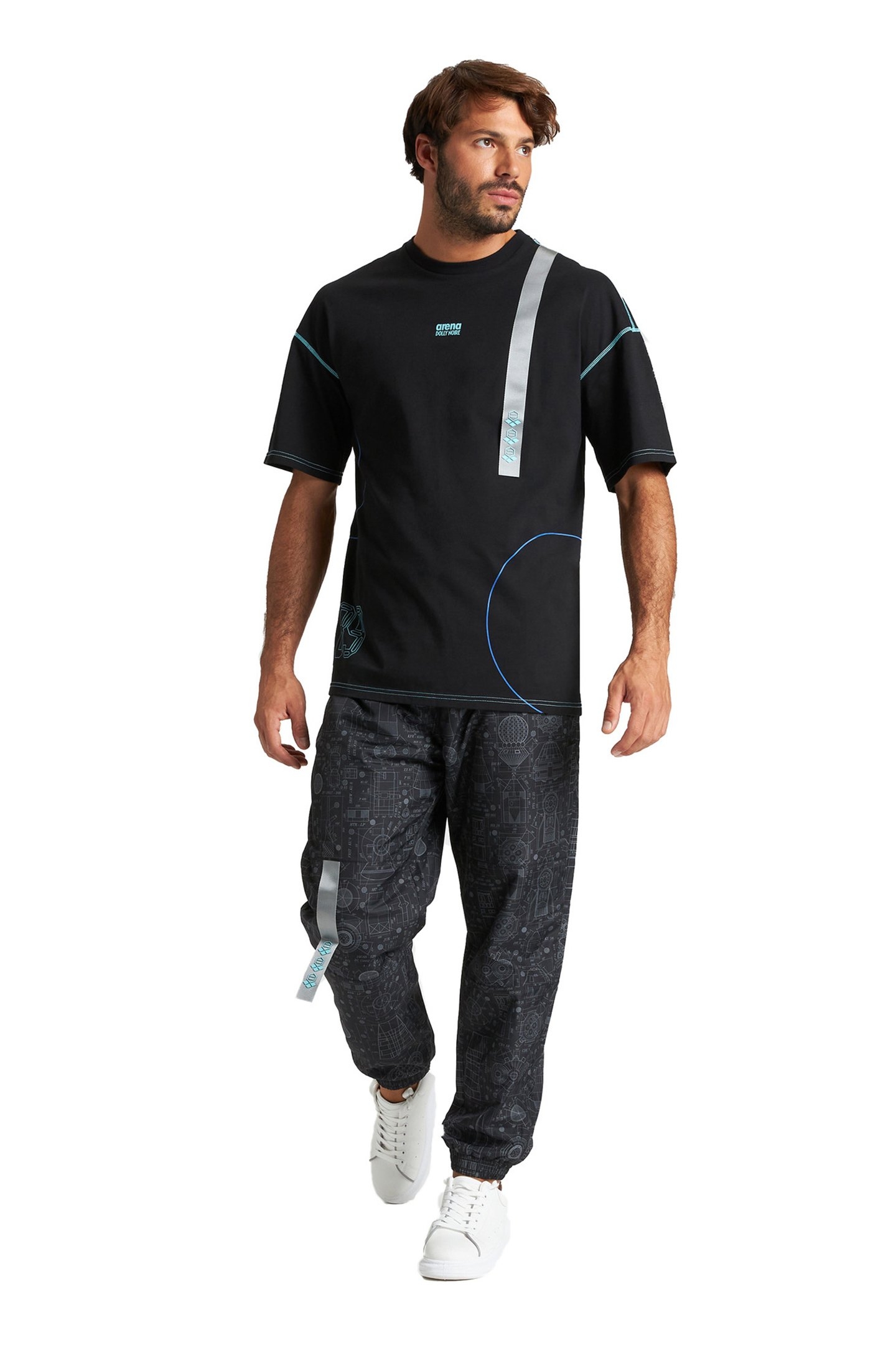 M VOYAGER 2 OVER TEE BLACK 3