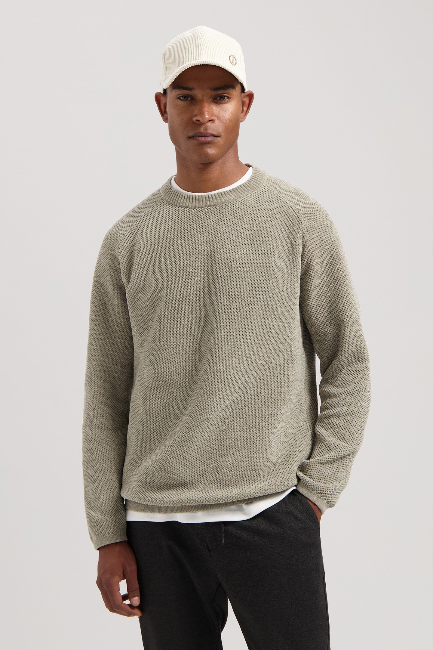 DS_CHENILLE KNIT CREWNECK ELEPHANT SKIN 1