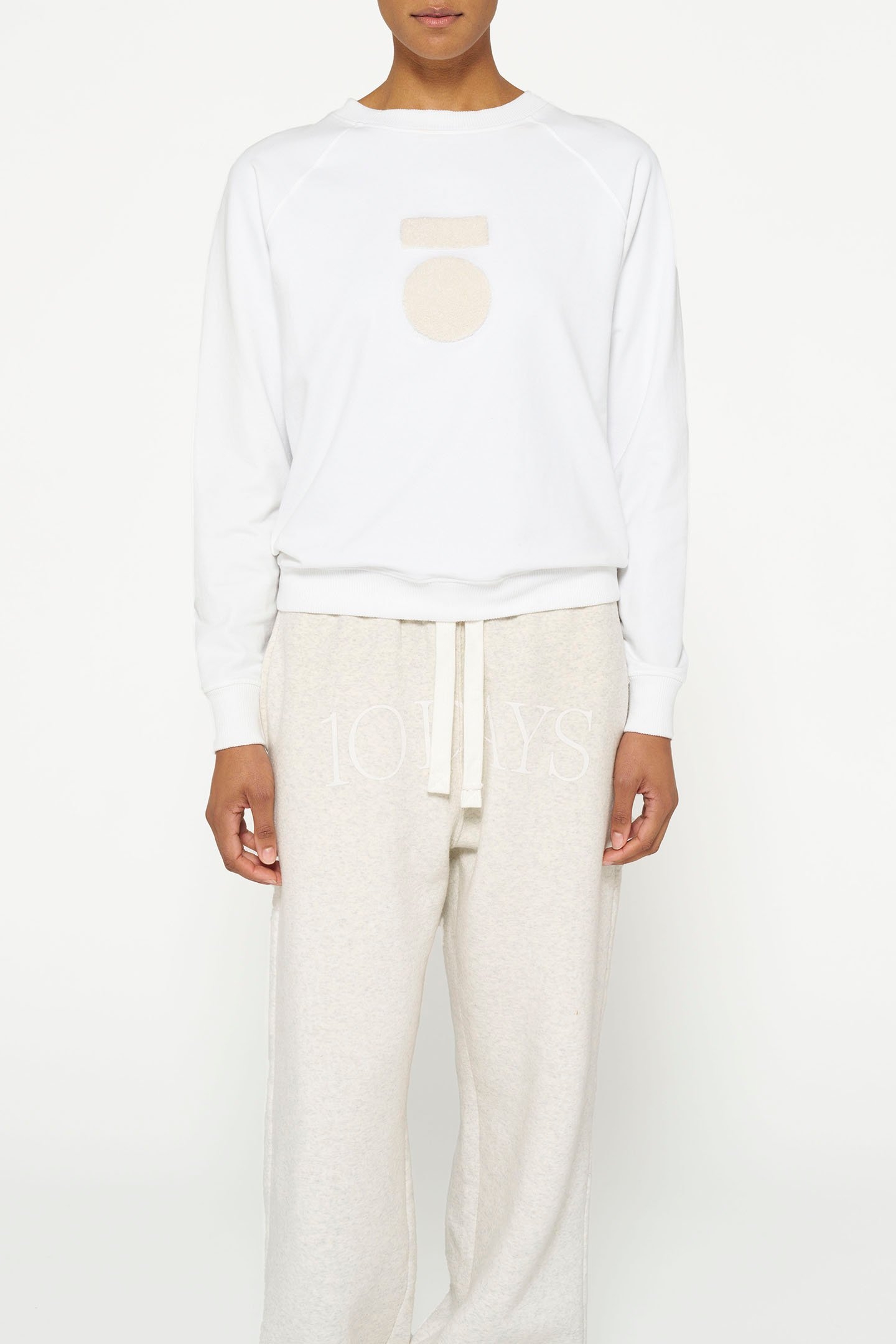 THE CREW NECK SWEATER WHITE 1