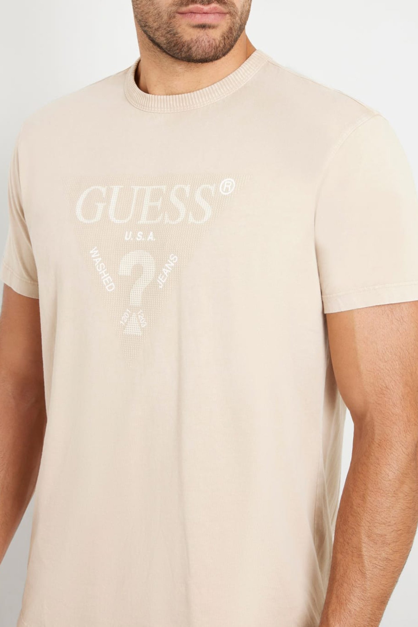 GUESS ECO SS CN TREATED TRIANG BEIGE BLANCO 5