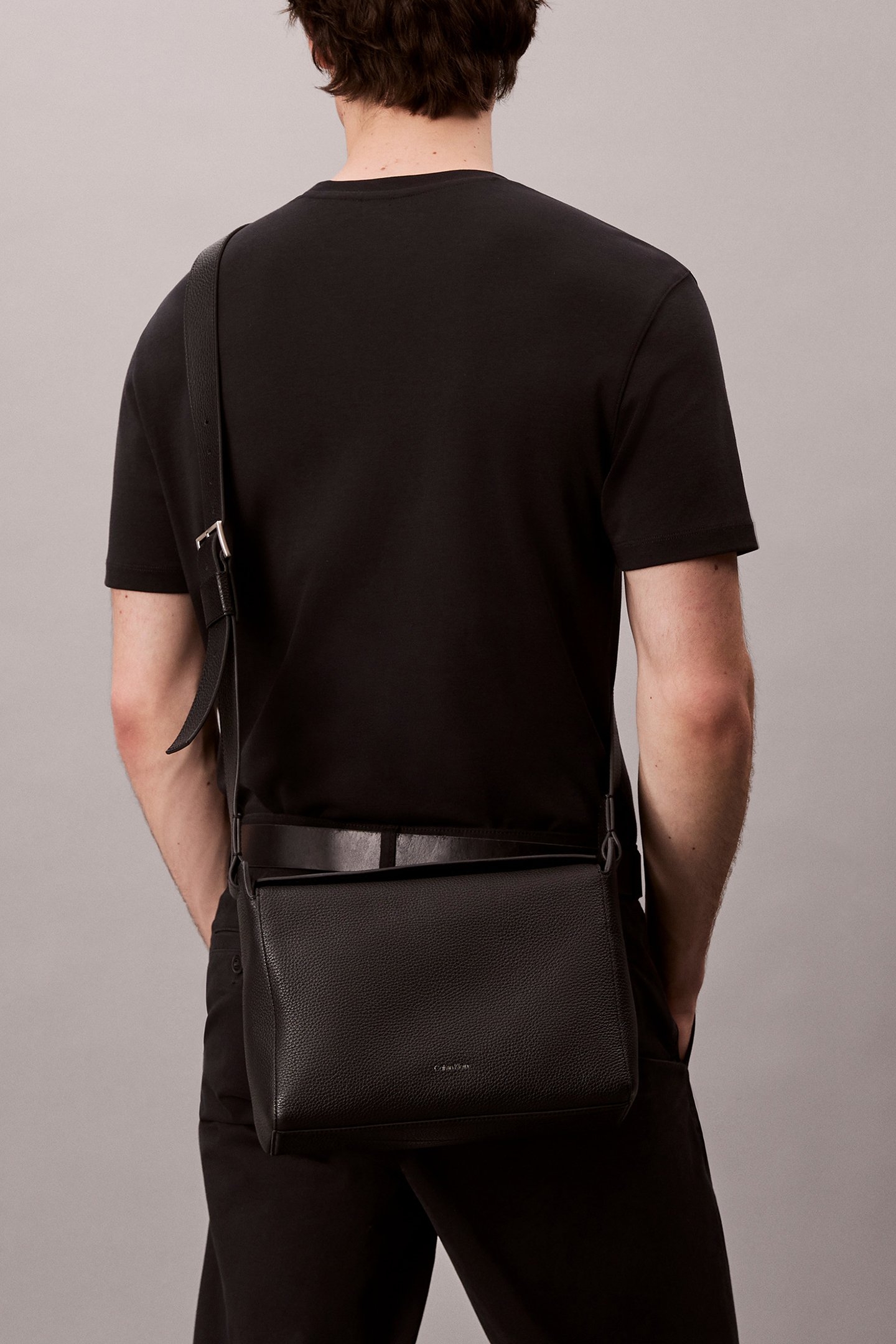 MICRO PEBBLE MESSENGER NA BLACK 2