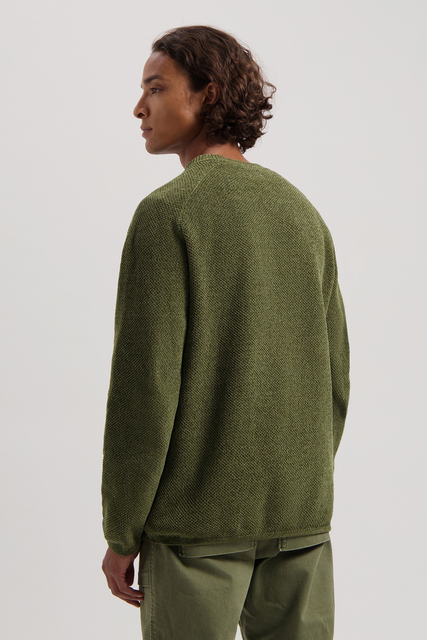 DS_CHENILLE KNIT CREWNECK OLIVE NIGHT 2