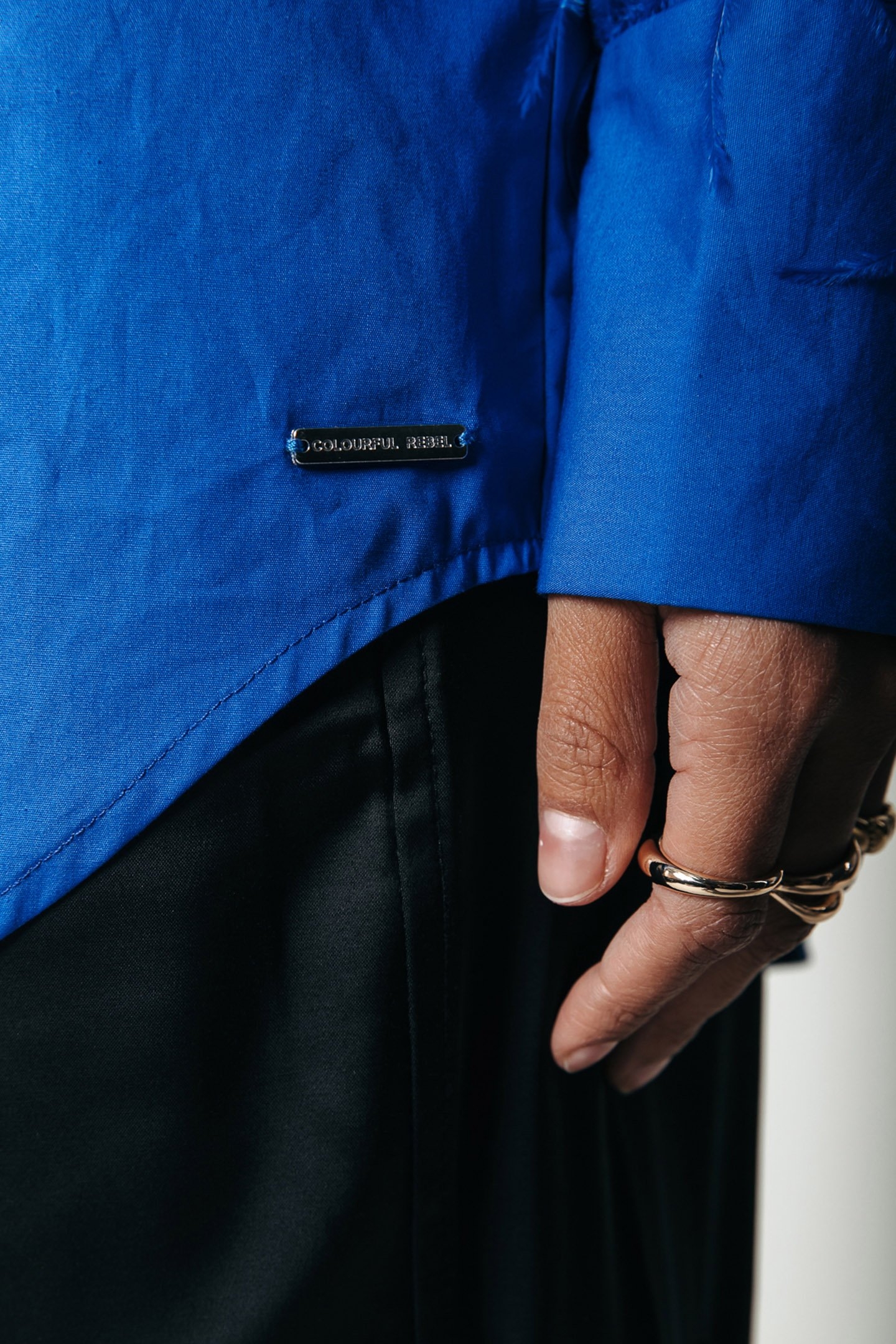 TALIA FEATHER OVERSIZED BOYFRIEND BLOUSE VIBRANT BLUE 6