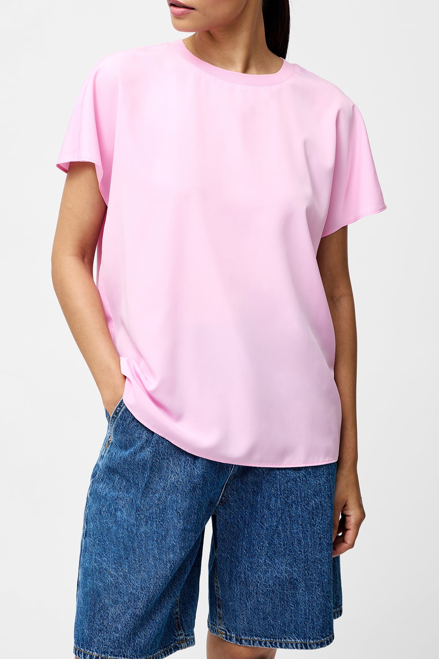 CAPRIANA CREPE CREW NK TOP BUBBLEGUM PINK 1