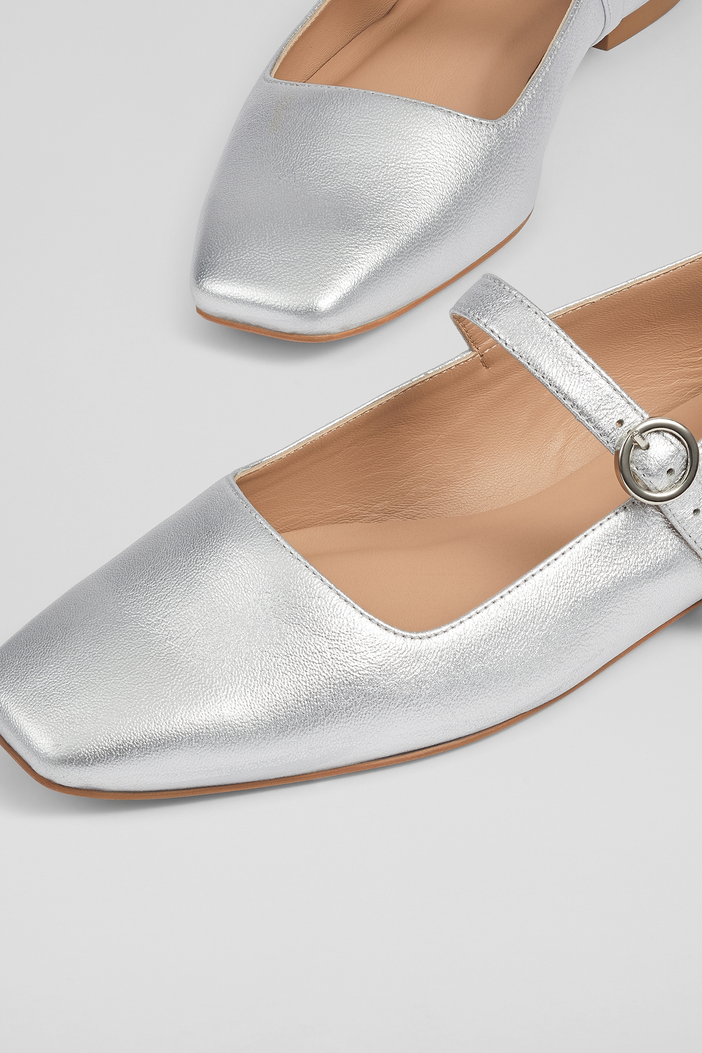 FL WILLOW MARY JANE FLAT SILVER 4