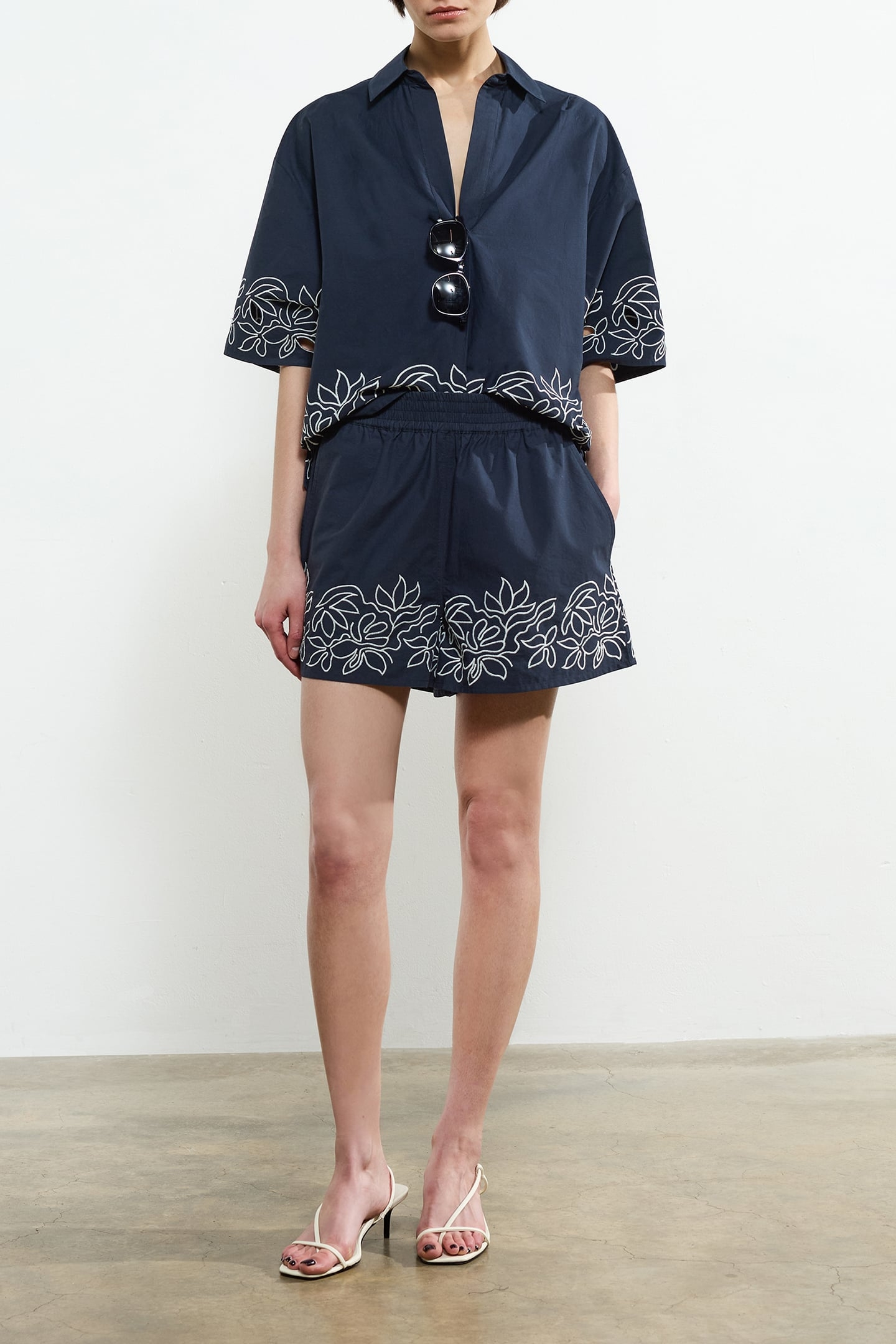 ALISSA COTTON SHORTS NAVY/WHITE 1