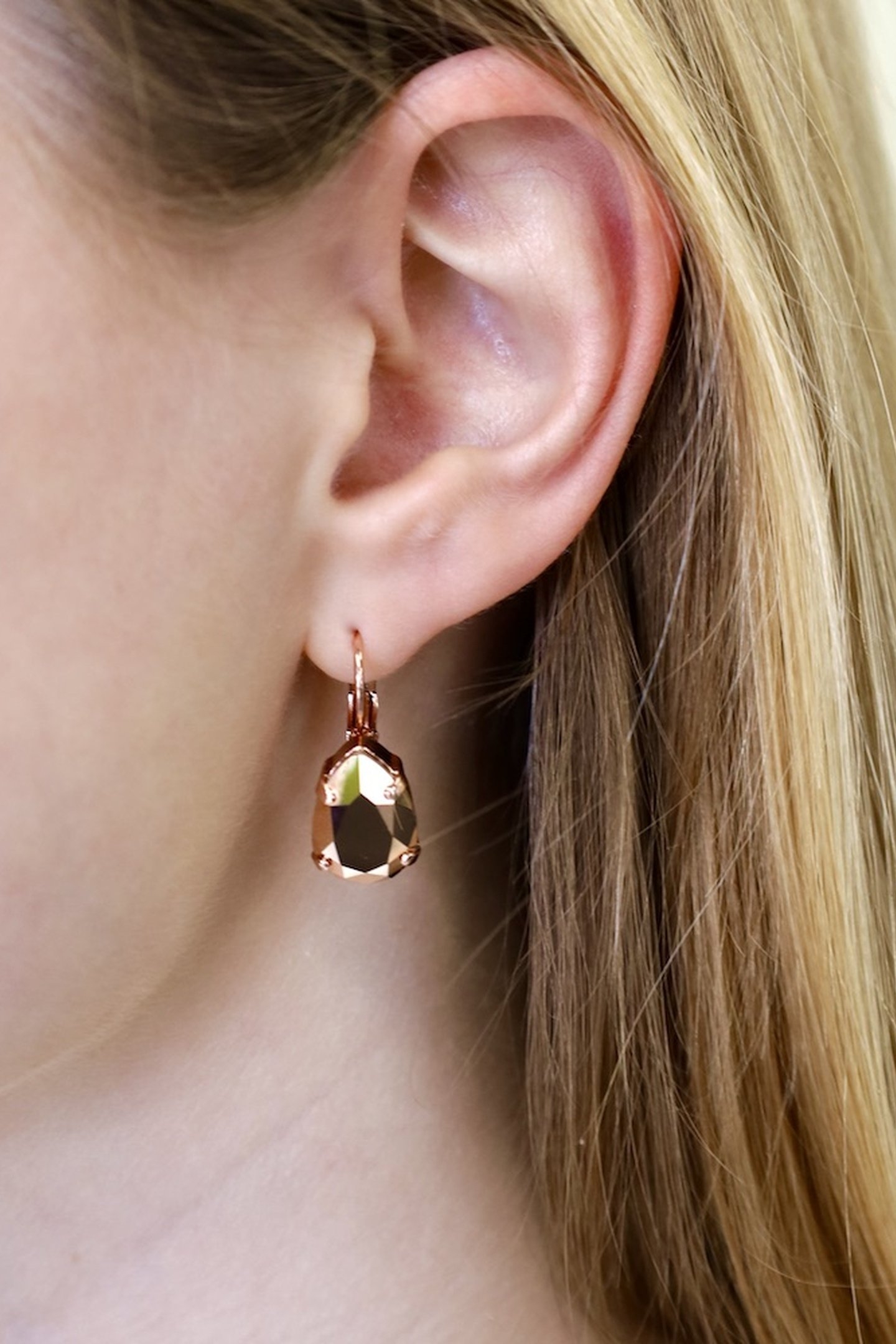 LACRIMA ROSEGOLD EARHANGERS 5