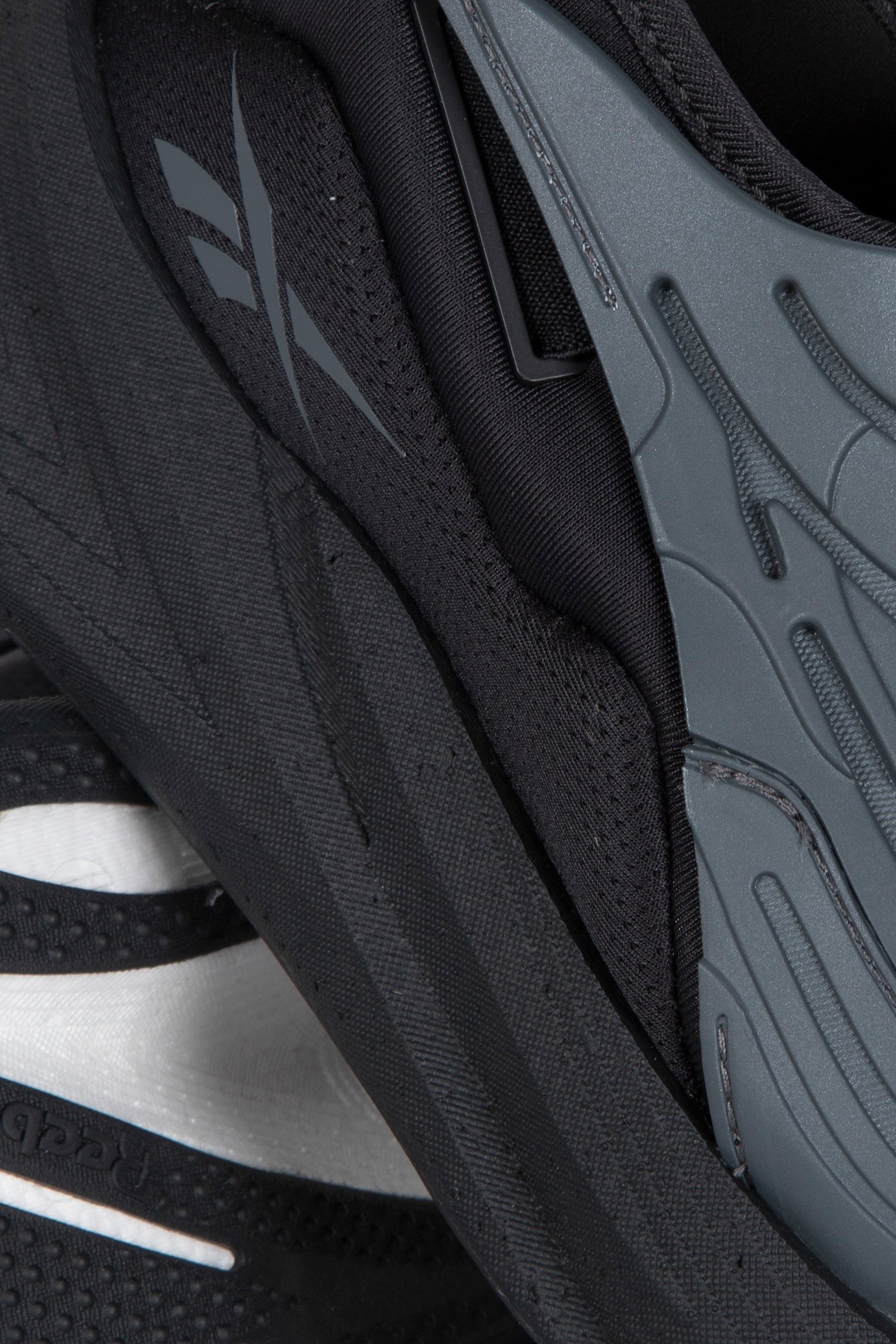 REEBOK – FLOATRIDE ENERGY ARGUS X BLACK/AGED SILVER 4