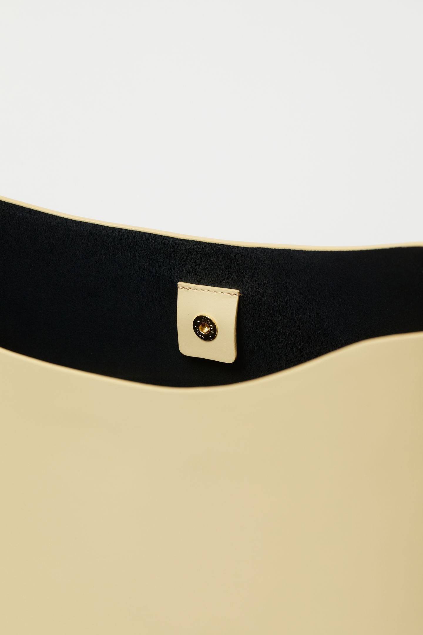 HALF ROUND BAG M BAGS VANILLA 3