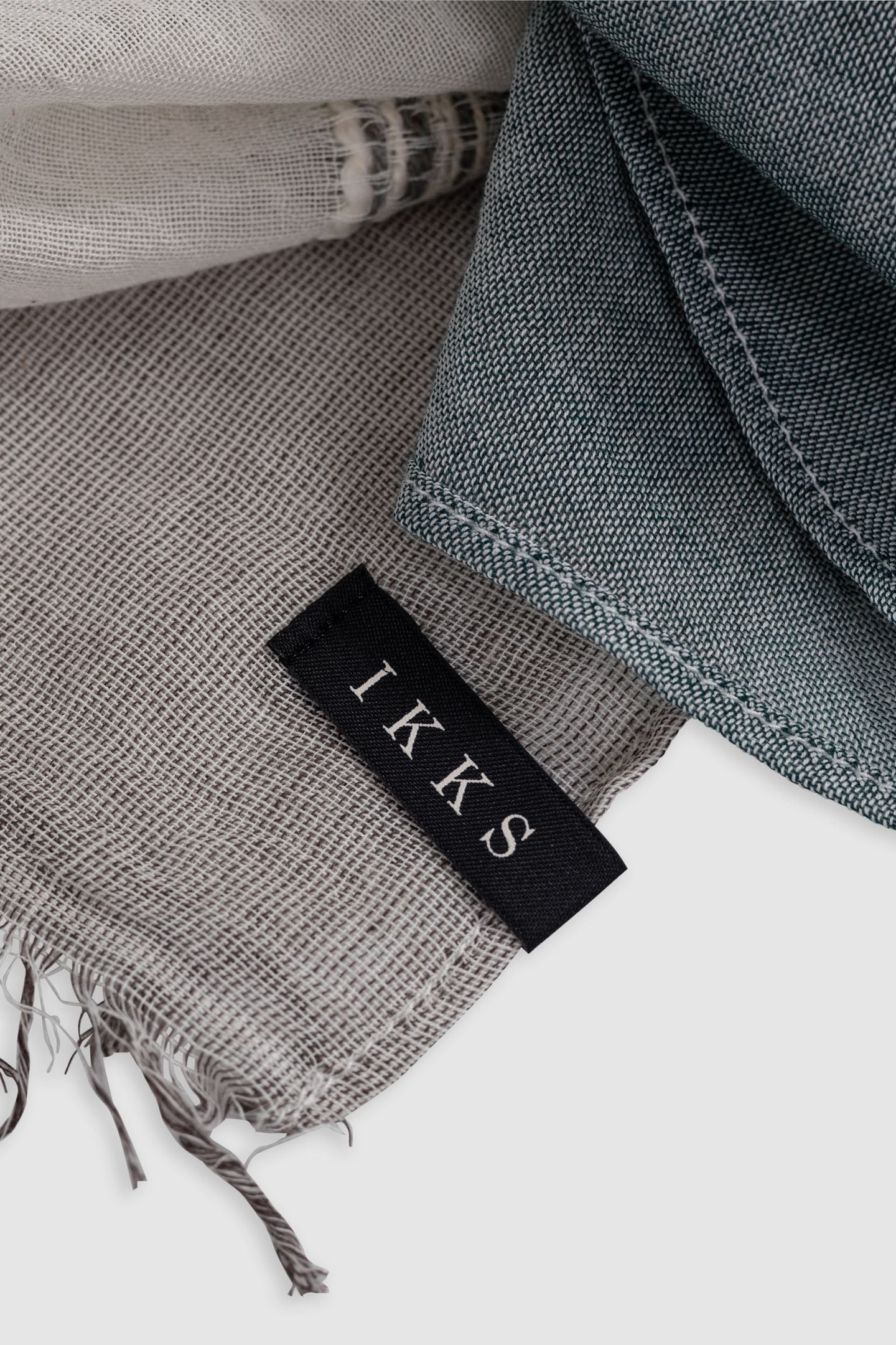 GREY BLUE STRIPED SCARF WITH EMBROIDERED DETAILS 4